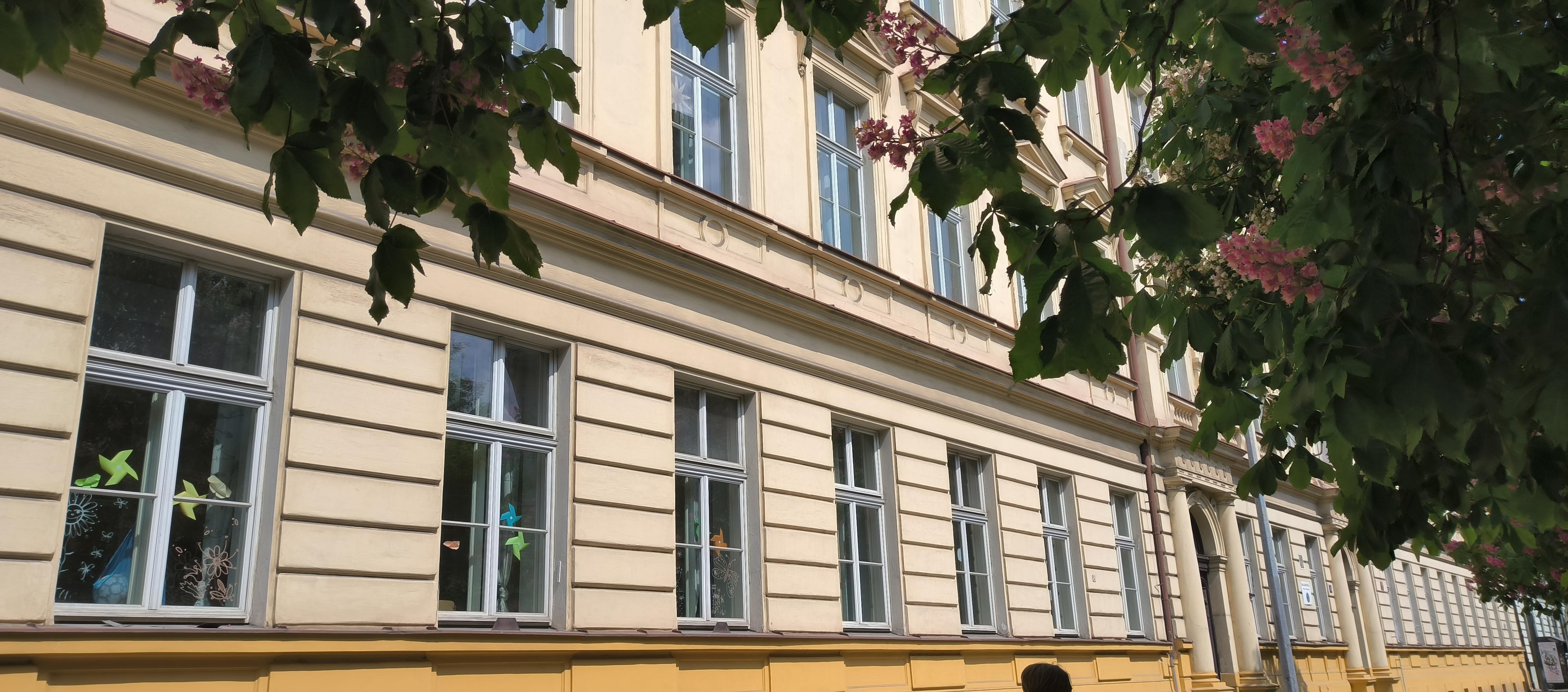 ZŠ Praha 7, Korunovační 8 foto 2