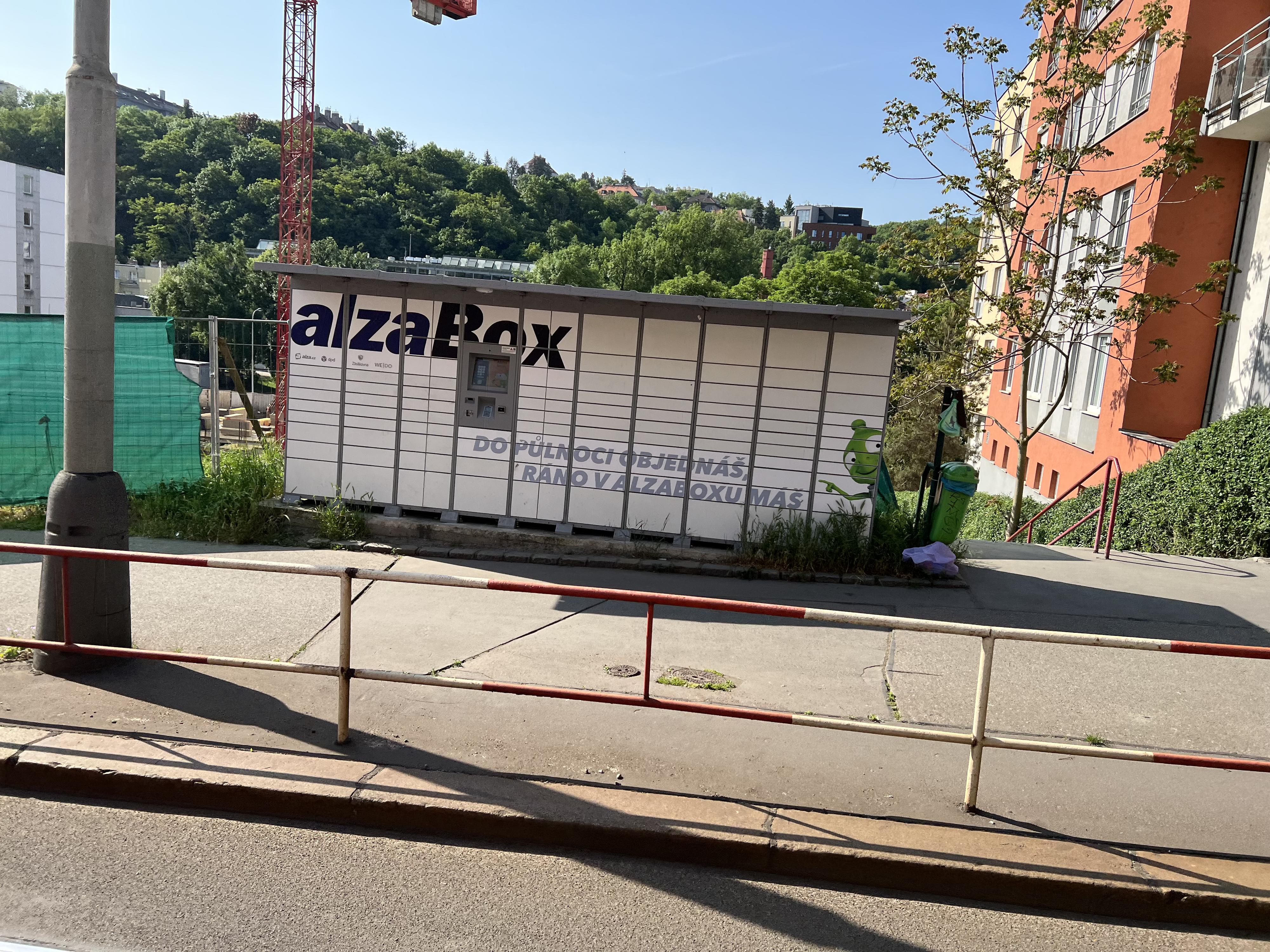 AlzaBox