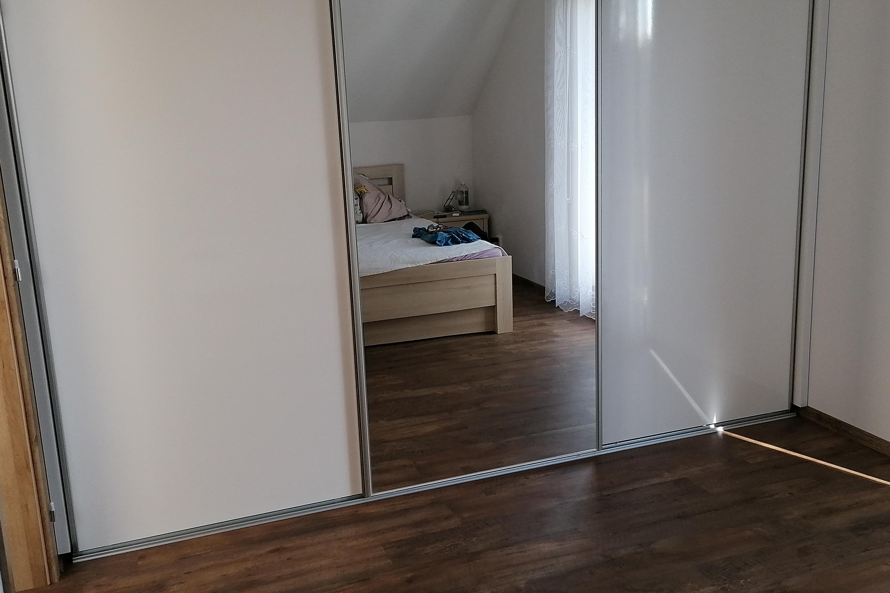 Vestavné skříně