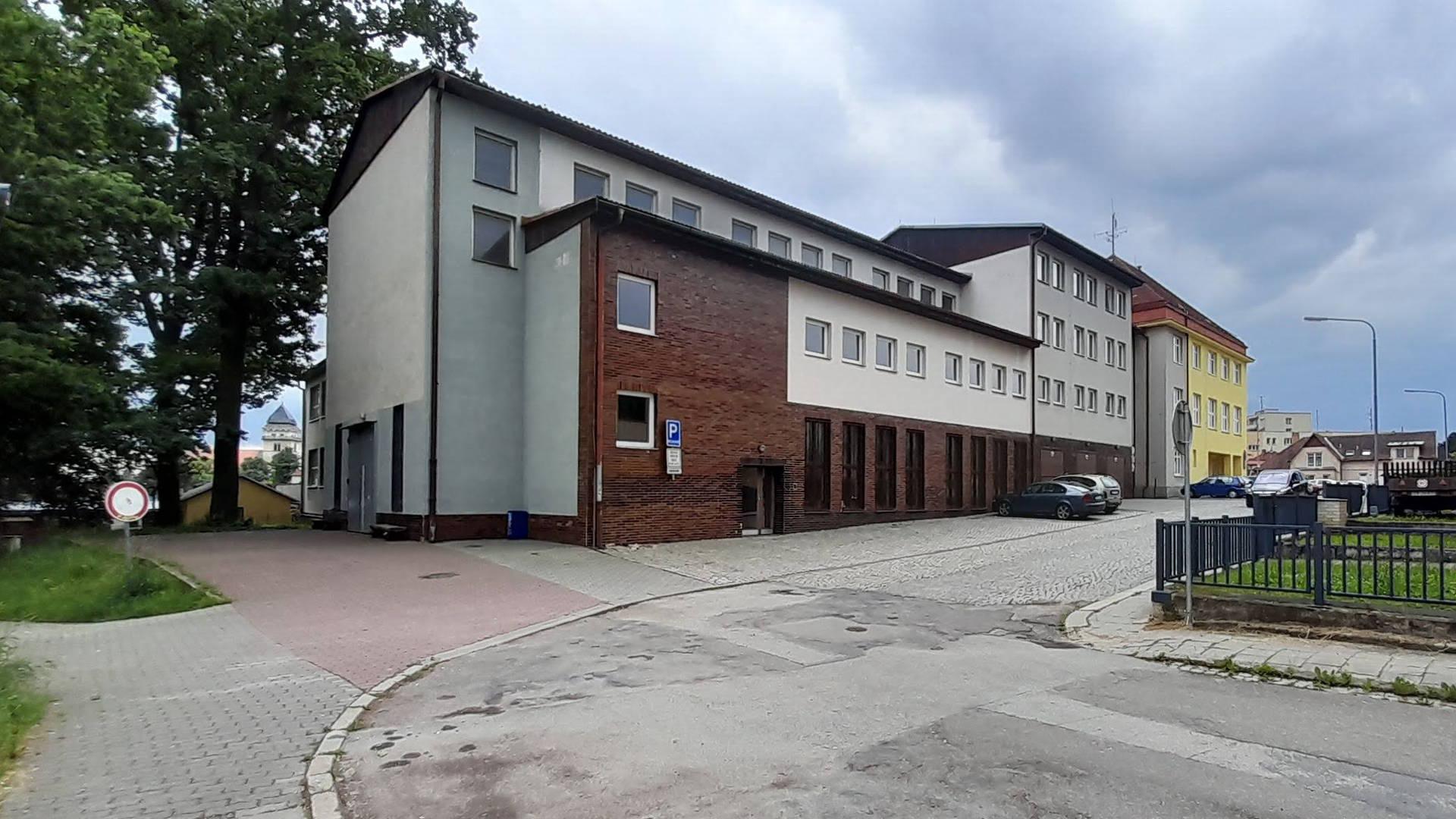 Střední odborné učiliště zemědělské a služeb, Dačice, nám. Republiky 86 foto 2