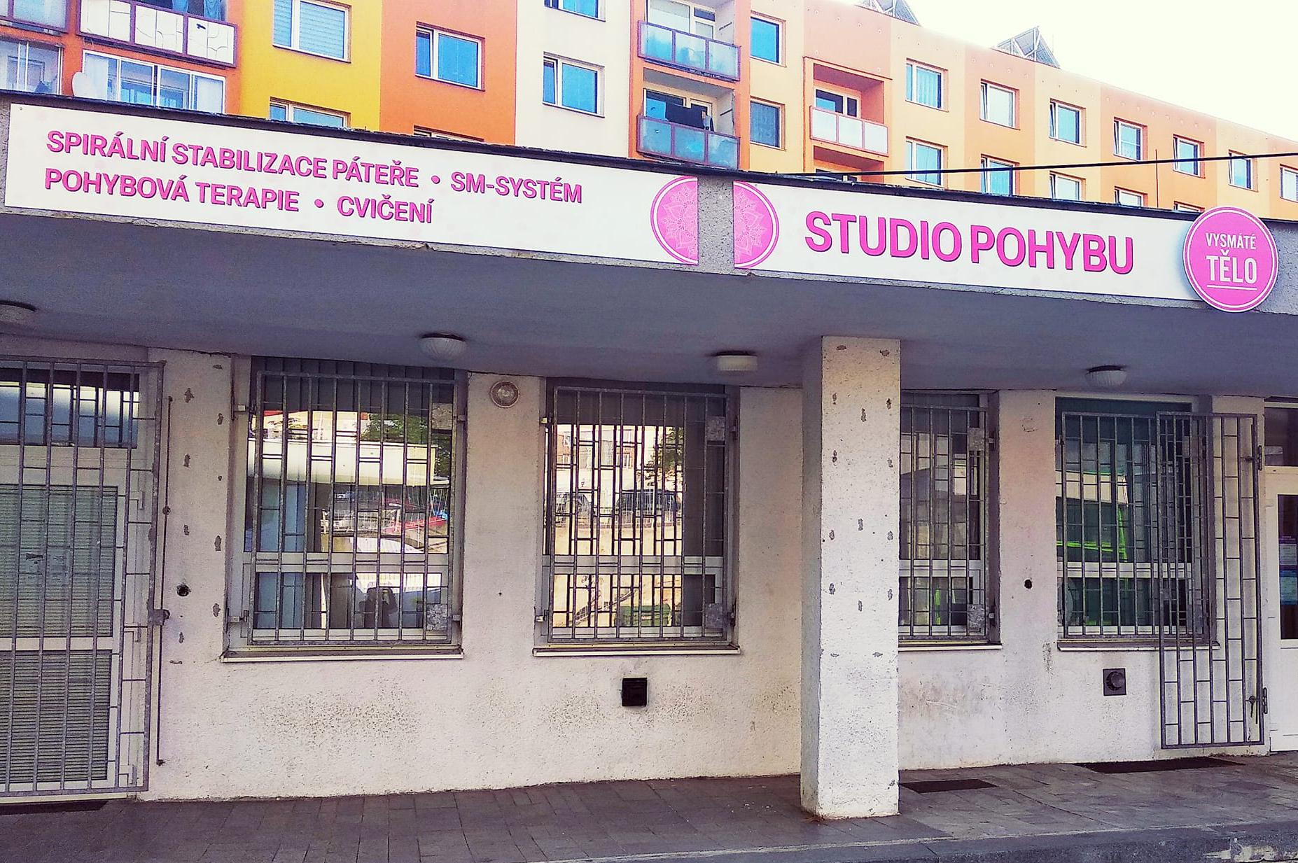 Šárka Beránková - Vysmáté Tělo -  Spirální stabilizace páteře, SM - systém,  pohybová terapie, dechová terapie, cvičení