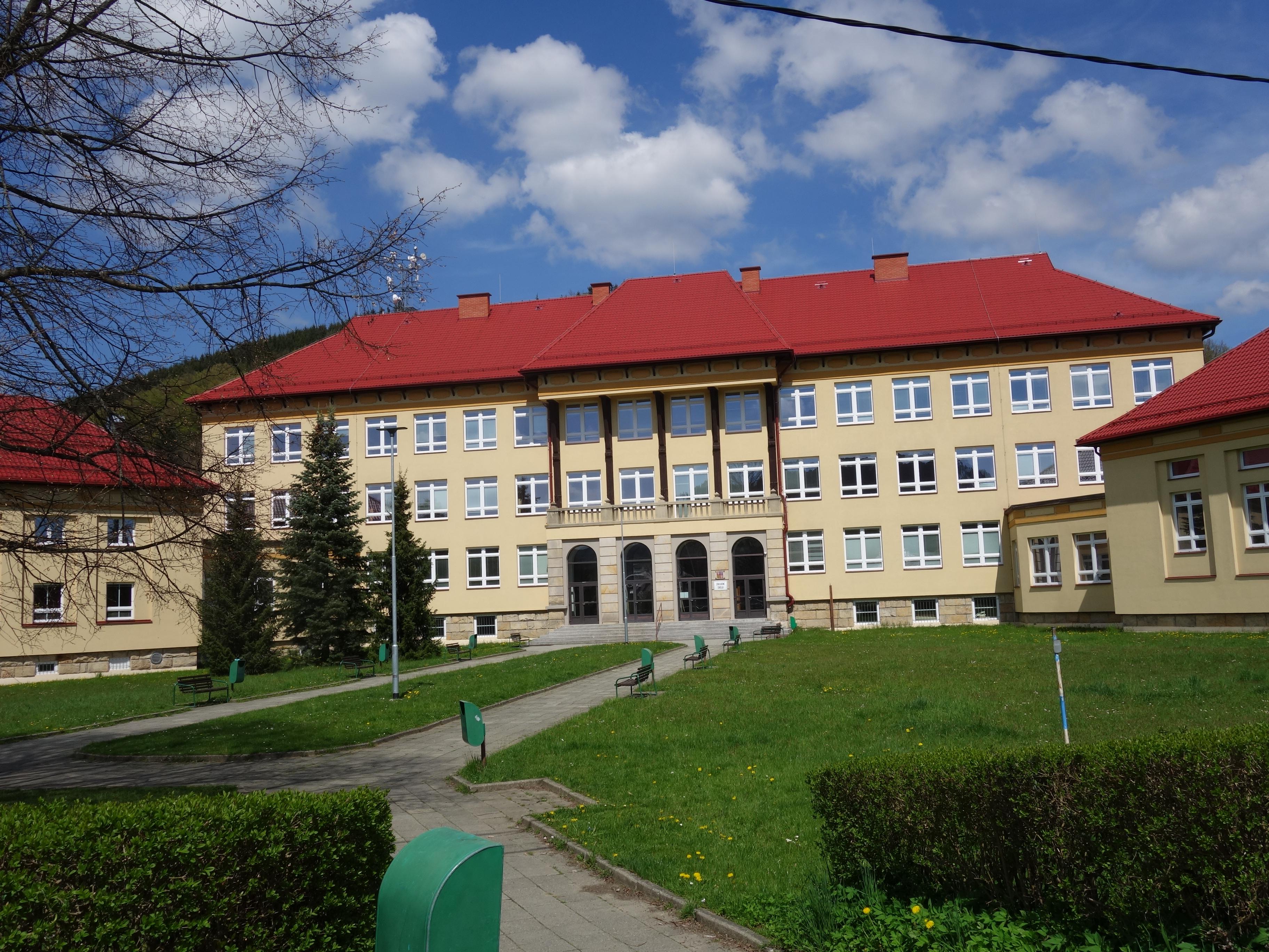 ZŠ Hovězí foto 2