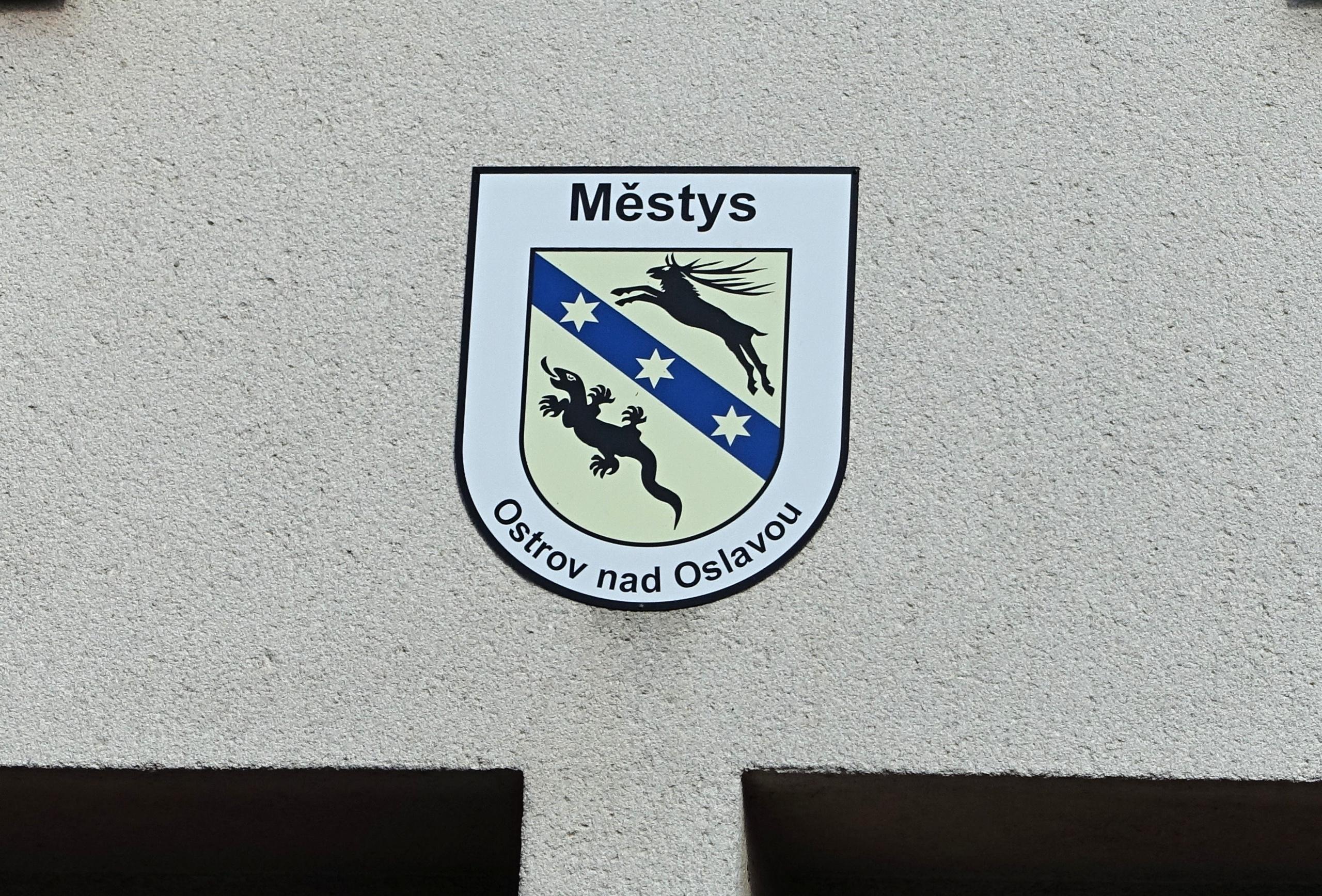 Městys Ostrov nad Oslavou - obecní úřad foto 2