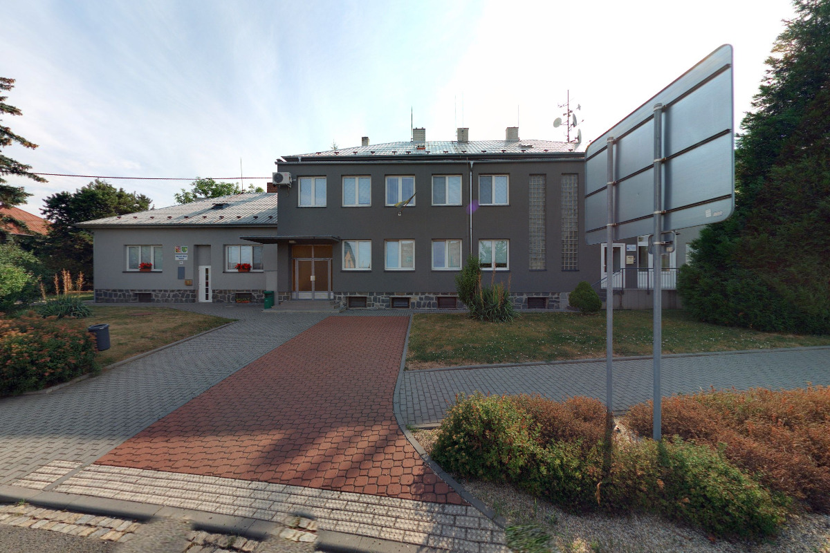 Obecní knihovna Tovéř foto 2