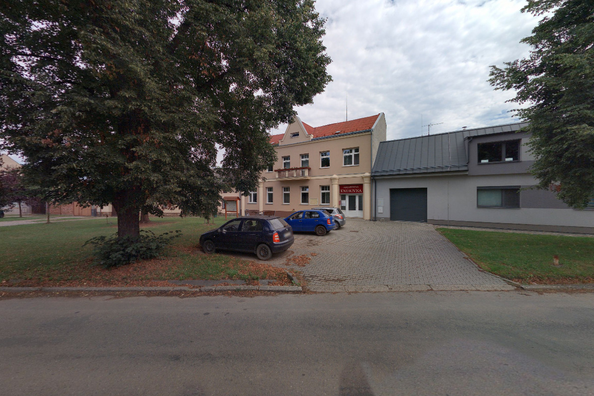 Masarykova knihovna Brodek u Přerova foto 3