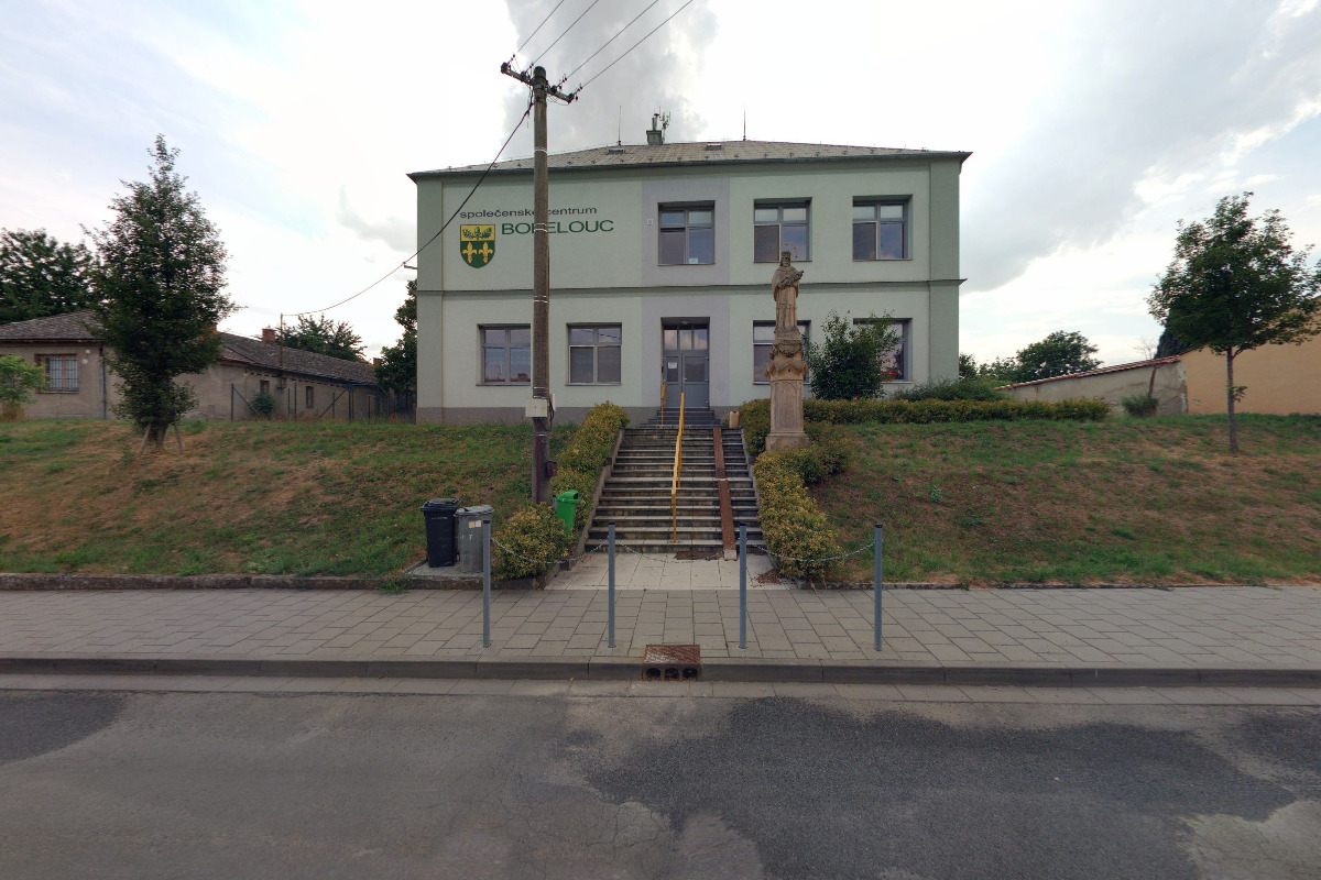 Místní lidová knihovna Bolelouc foto 2