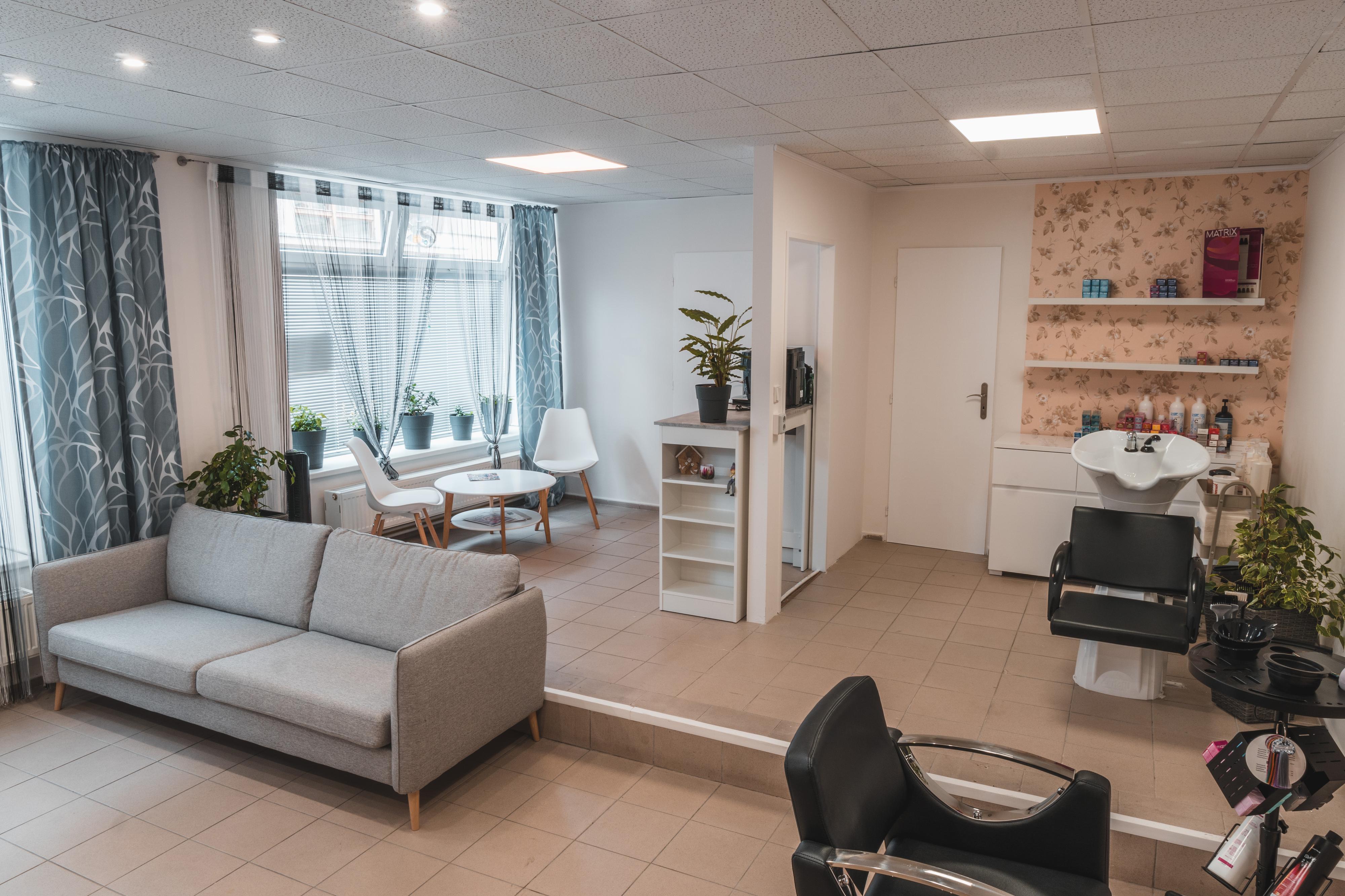 Kadeřnictví U Kněžny Emmy foto 5