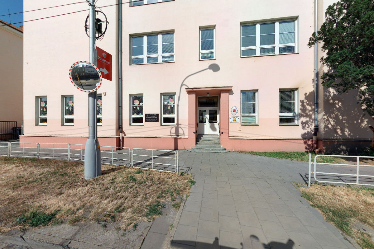 ZŠ a MŠ Olomouc, Řezníčkova
