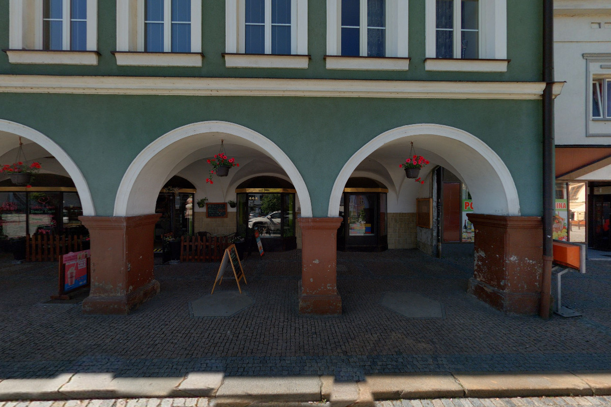 LAHŮDKY Česká Třebová