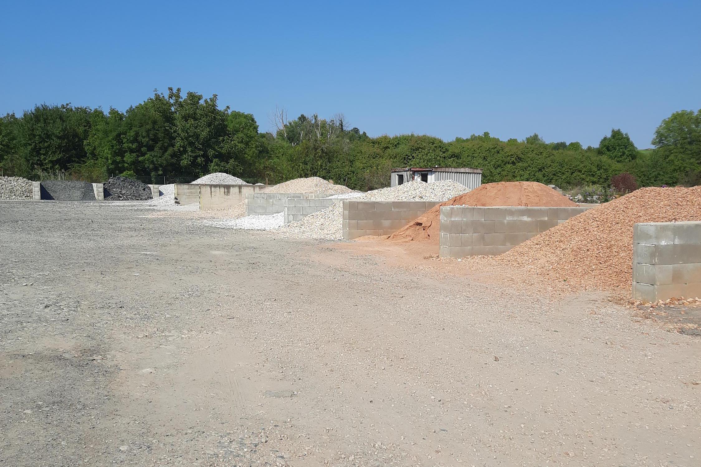 ŠVESTKA MB s.r.o. prodej písků