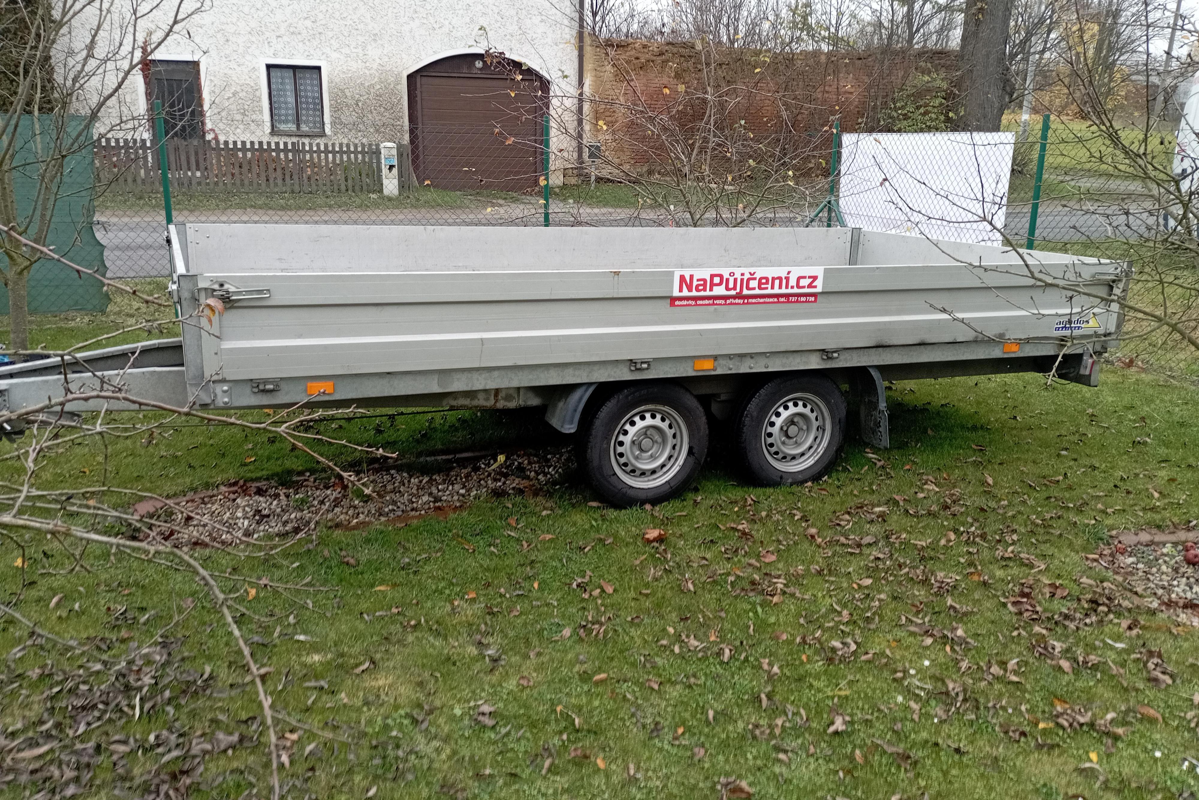 Půjčovna přívěsných vozků