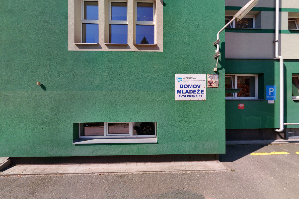 Vyšší odborná škola, Střední průmyslová škola a Střední odborná škola řemesel a služeb, Strakonice, Zvolenská 934