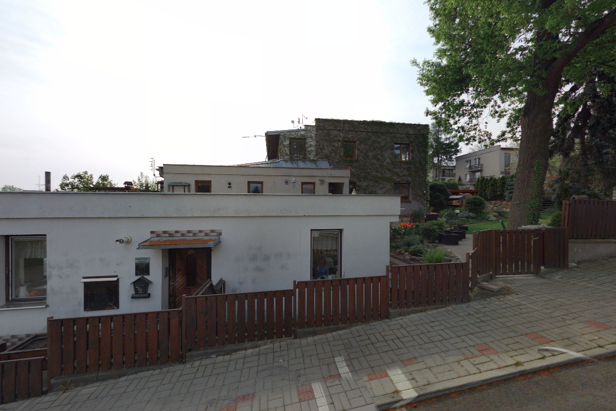 Lenka Brotánková - Zubaž