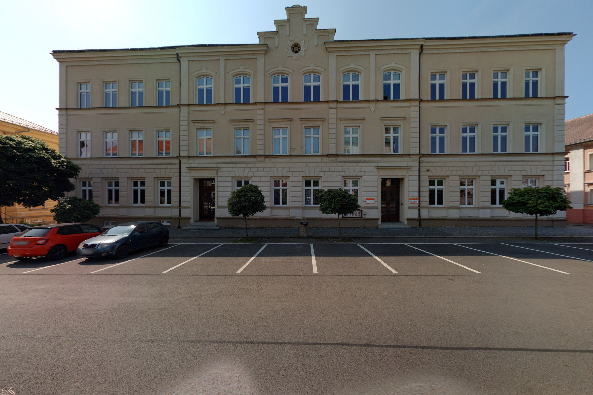 ZŠ Varnsdorf, náměstí E. Beneše foto 3