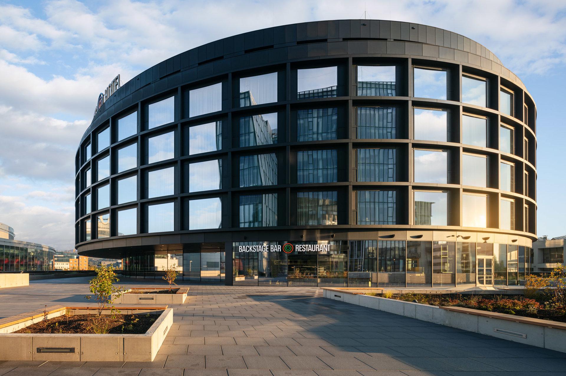 Backstage Bar&Restaurant