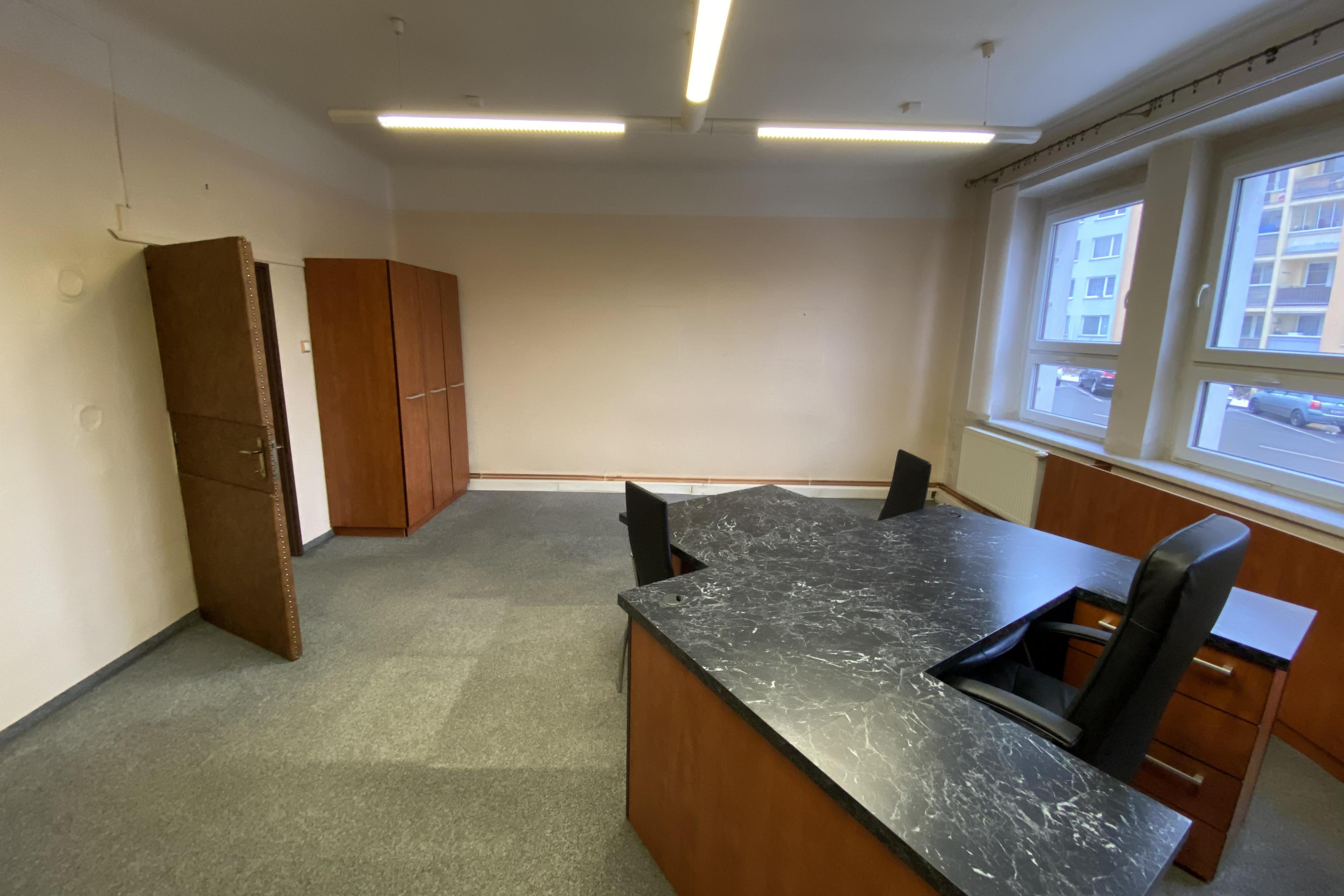 PRONÁJEM dvou zařízených kanceláří v Příbrami