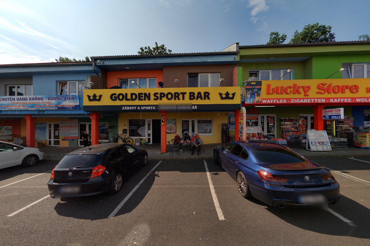 Golden sport bar