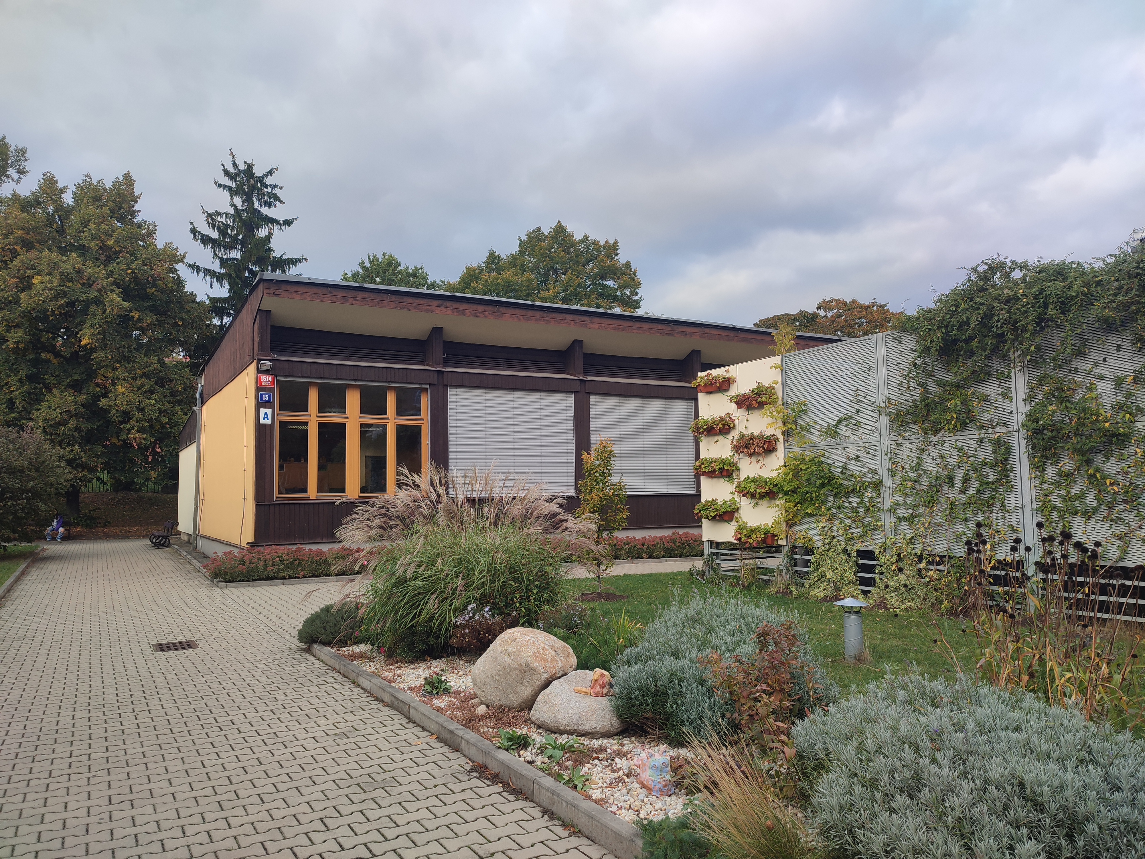 ZUŠ, Praha 10, Bajkalská 11 foto 2