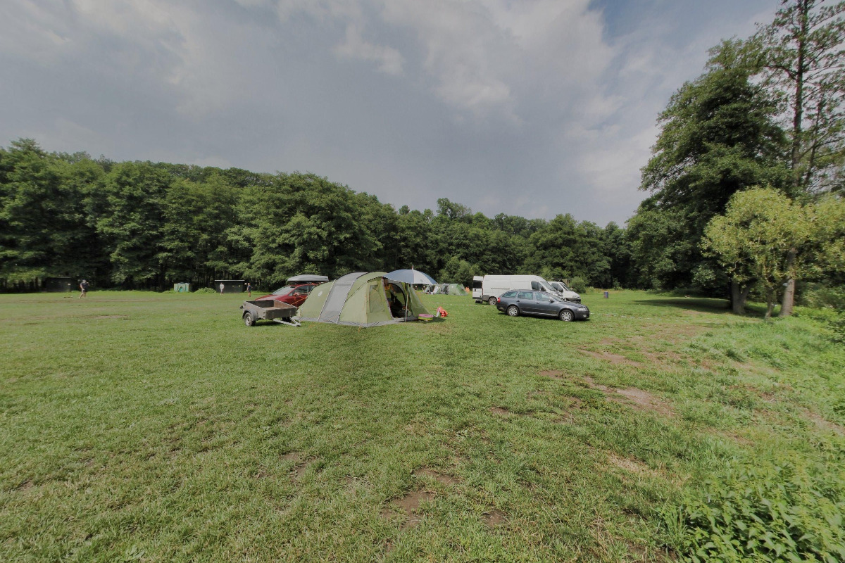 Půjčovna lodí Leština