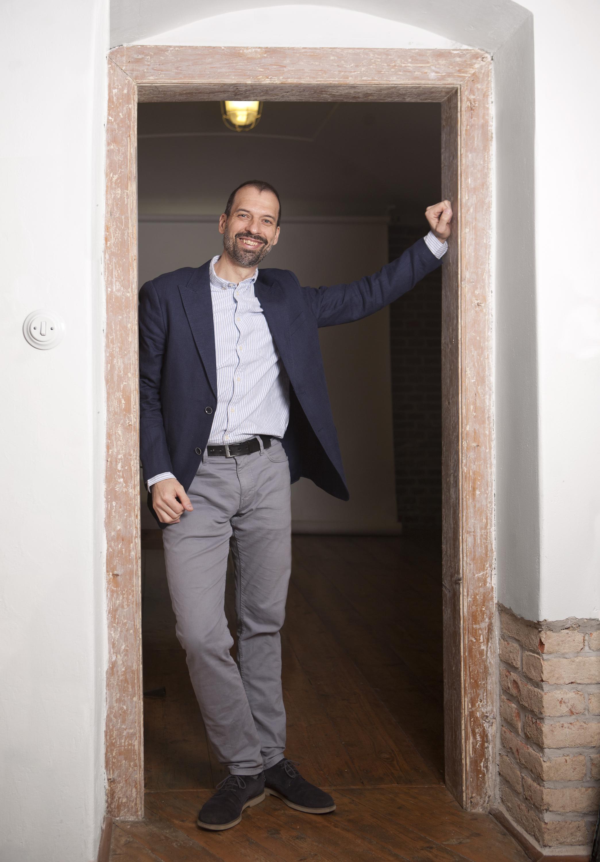 MgA. Braňo Pažitka - realitní makléř - REMAX Anděl foto 3