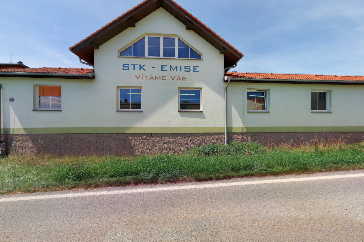 Alena Ládová - DOZER, s.r.o.