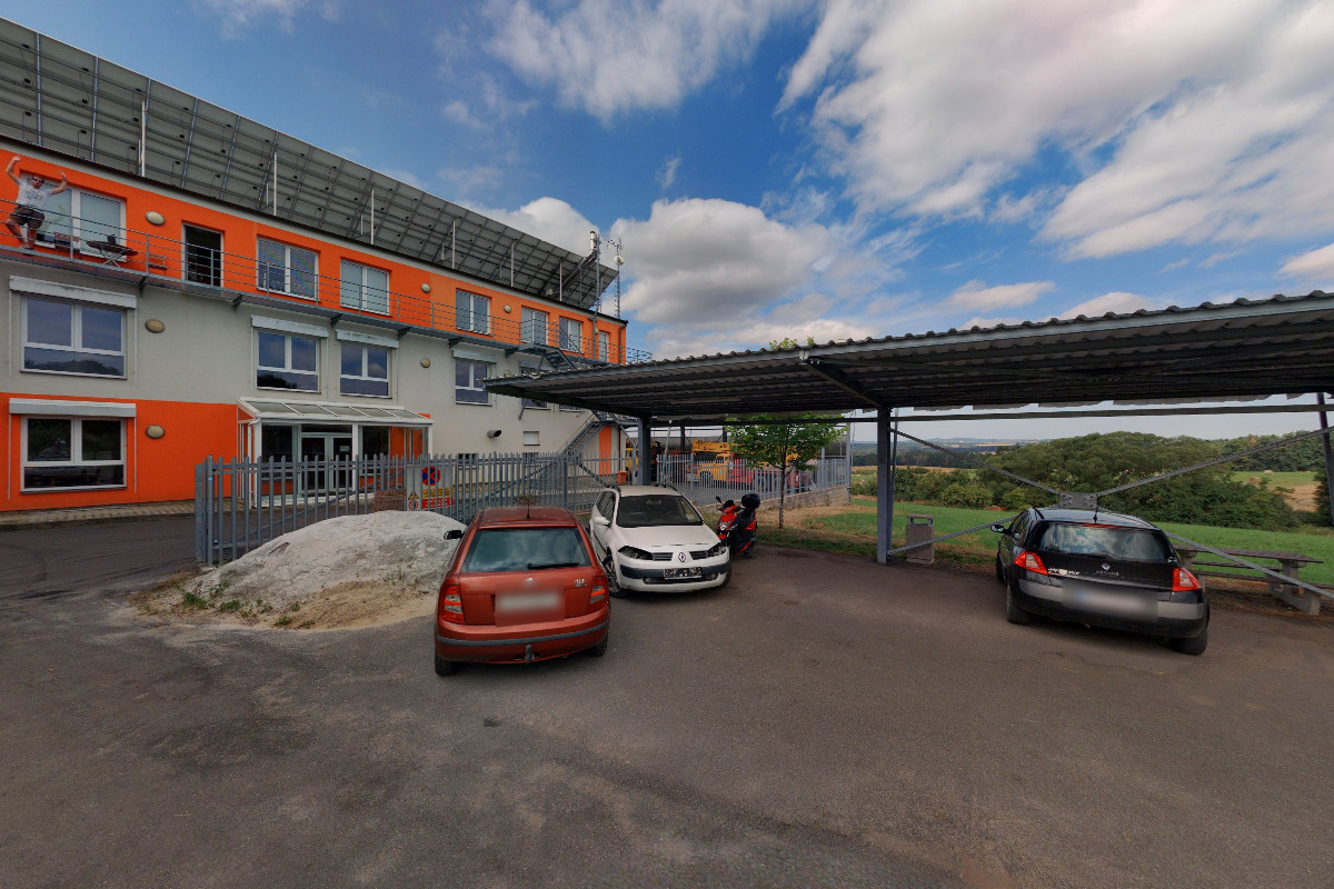 Dobíjecí stanice Polyfazer