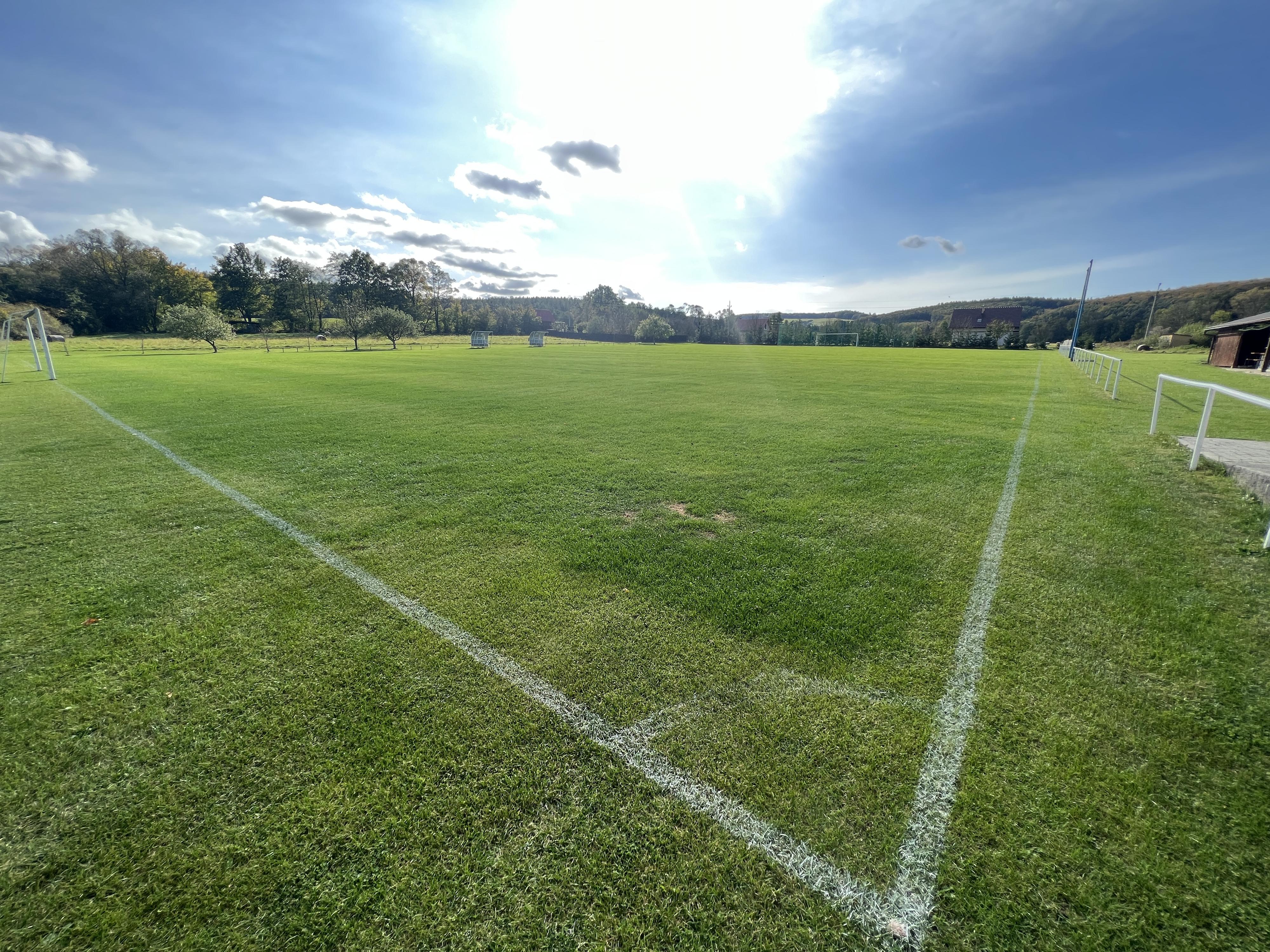 Fotbalové hřiště TJ Rokytnice foto 2