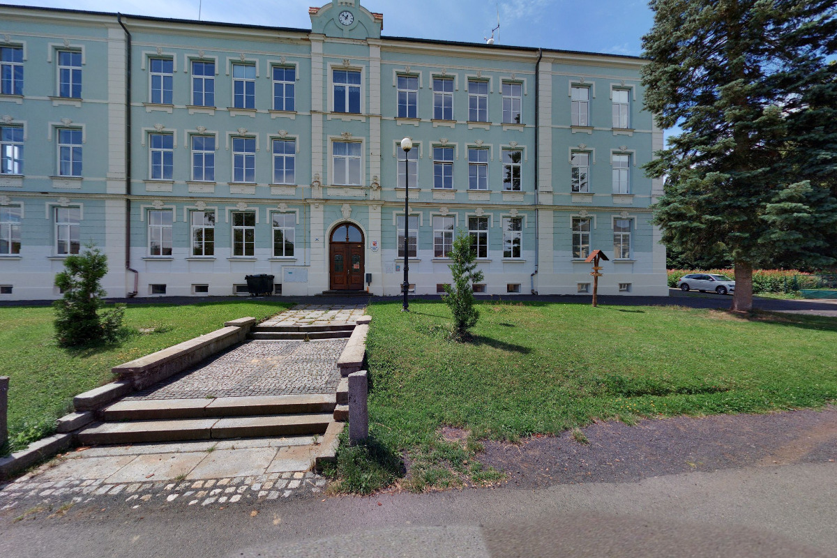 ZŠ a MŠ Tadeáše Haenkeho Chřibská foto 2