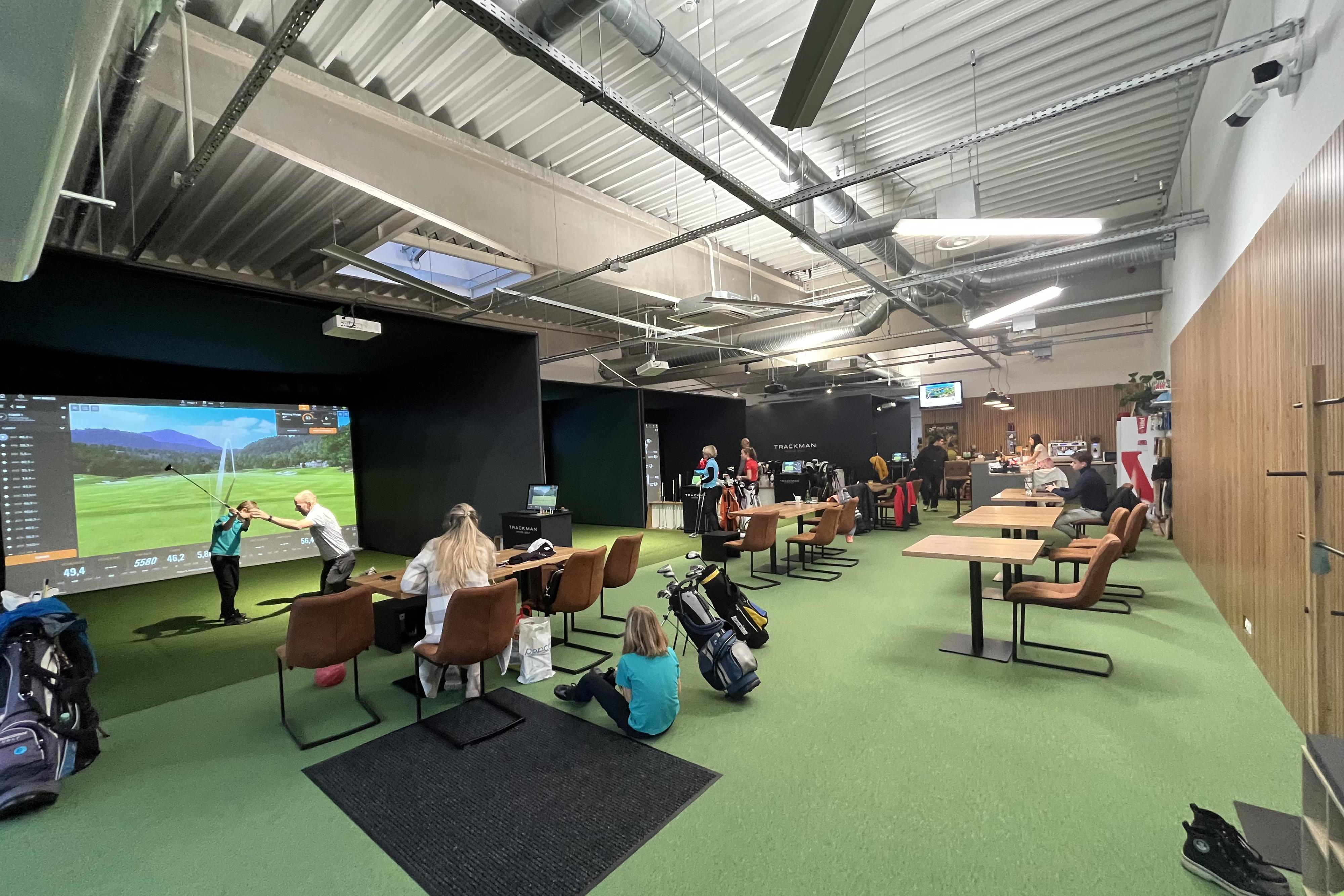 GreenGolf indoor studio