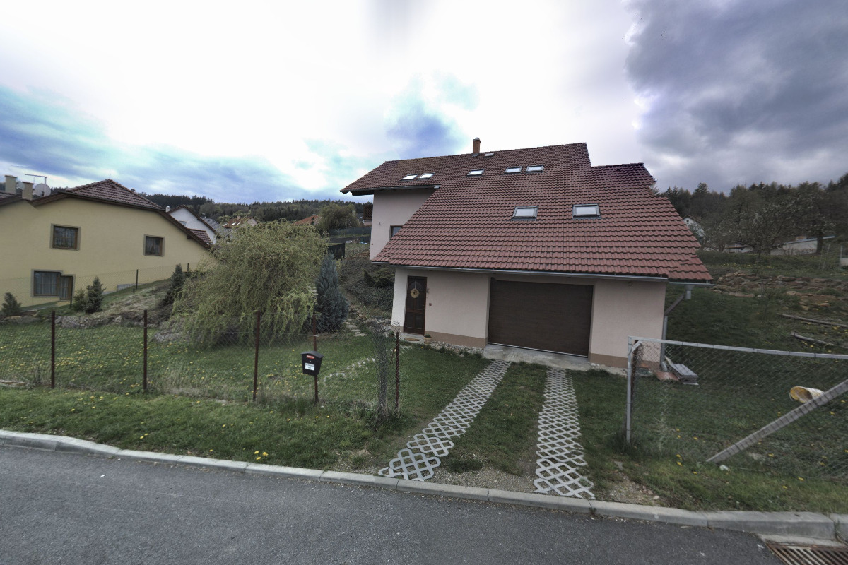 Cosmetic studio Helena Moris