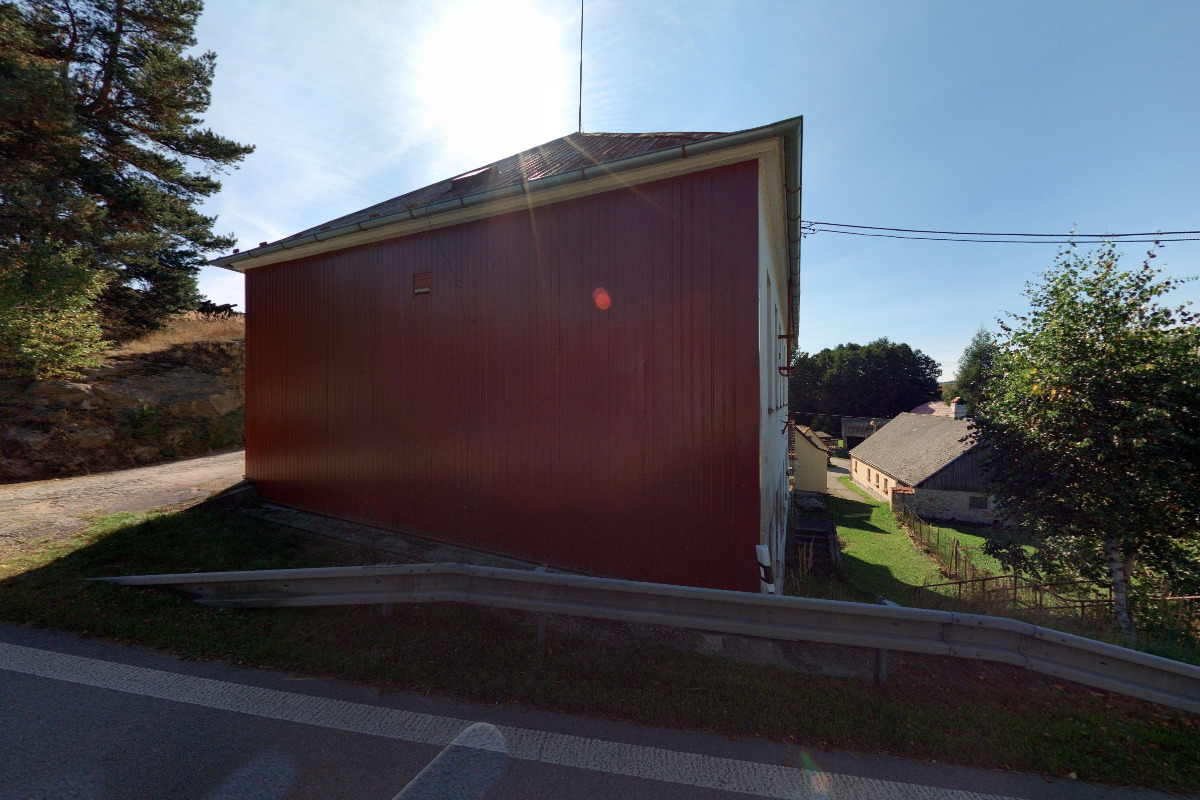 Za školou Markvarec