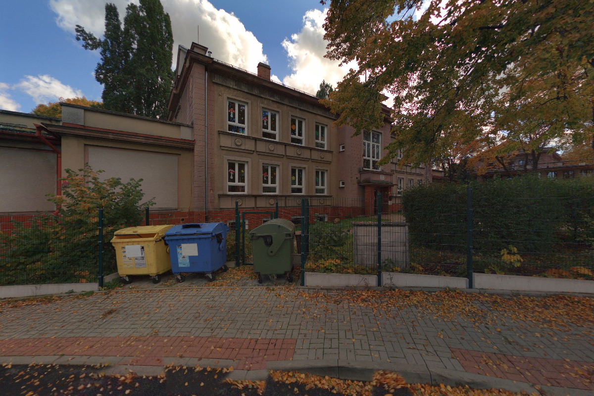 MATEŘSKÁ ŠKOLA U SLUNÍČKA