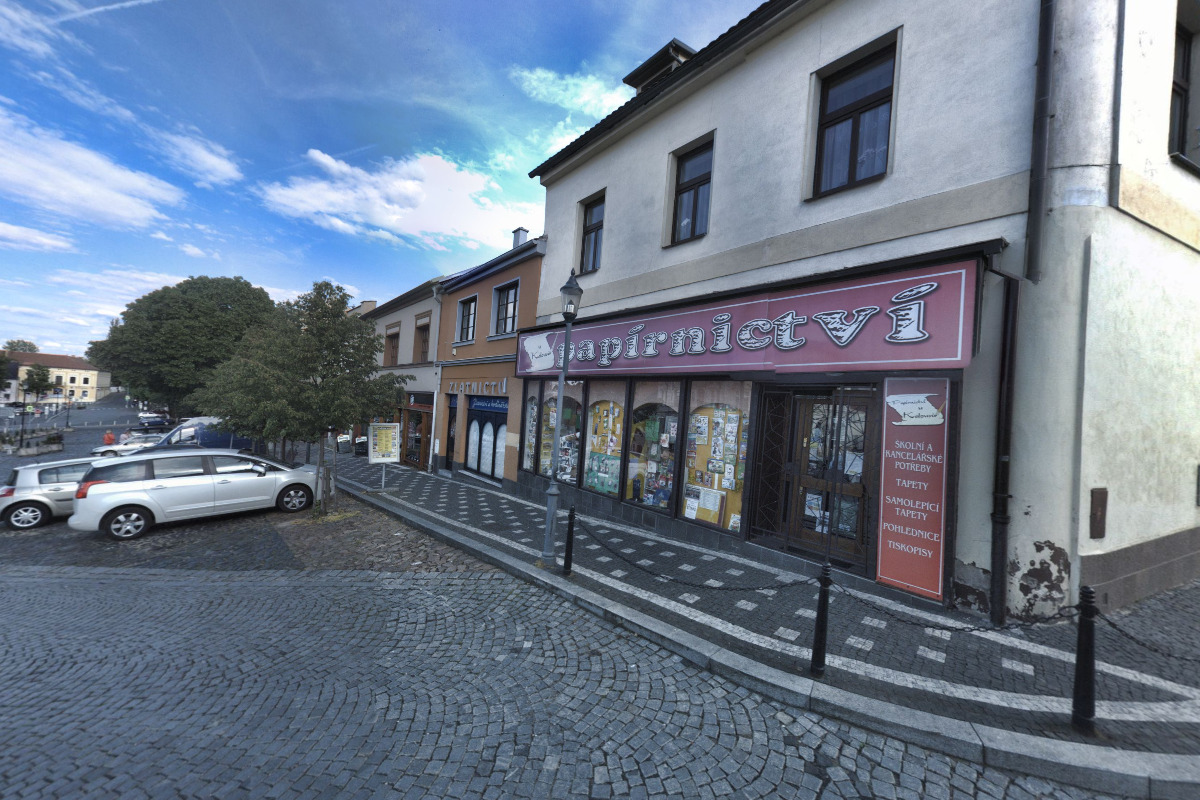 Zana - make-up and hair artist