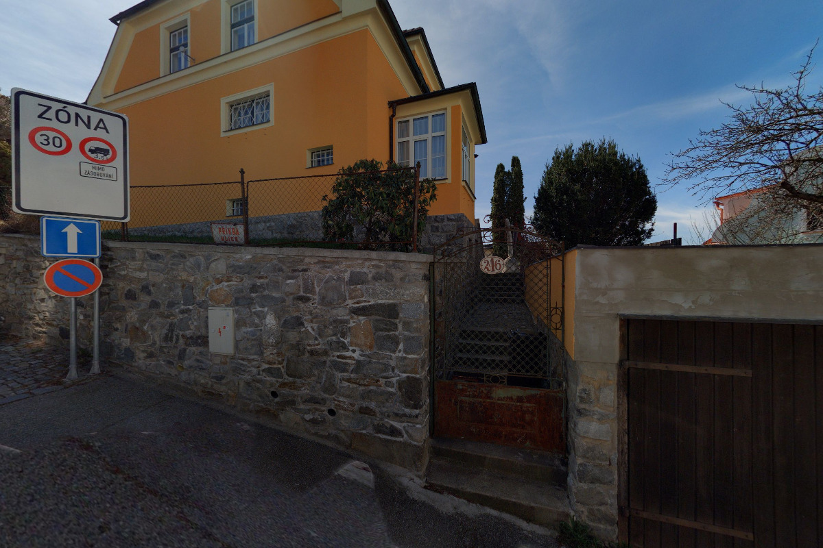 Mezinárodní galerie umění a galerie české kultury