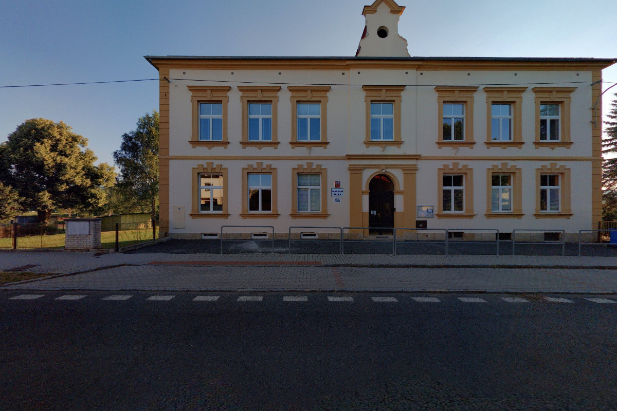 Základní škola Velká Hleďsebe, okres Cheb