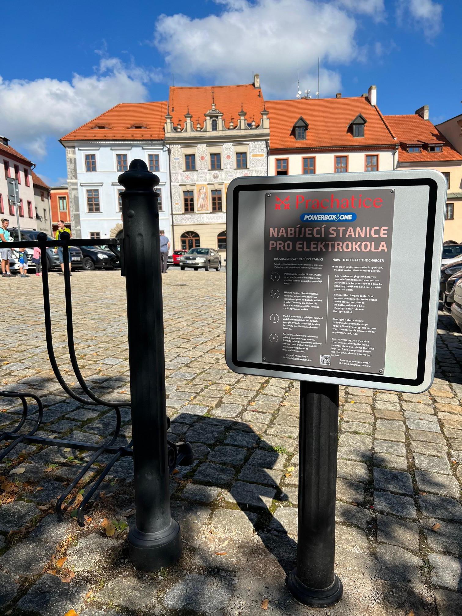 Nabíjecí stanice Město Prachatice - Velké náměstí foto 2