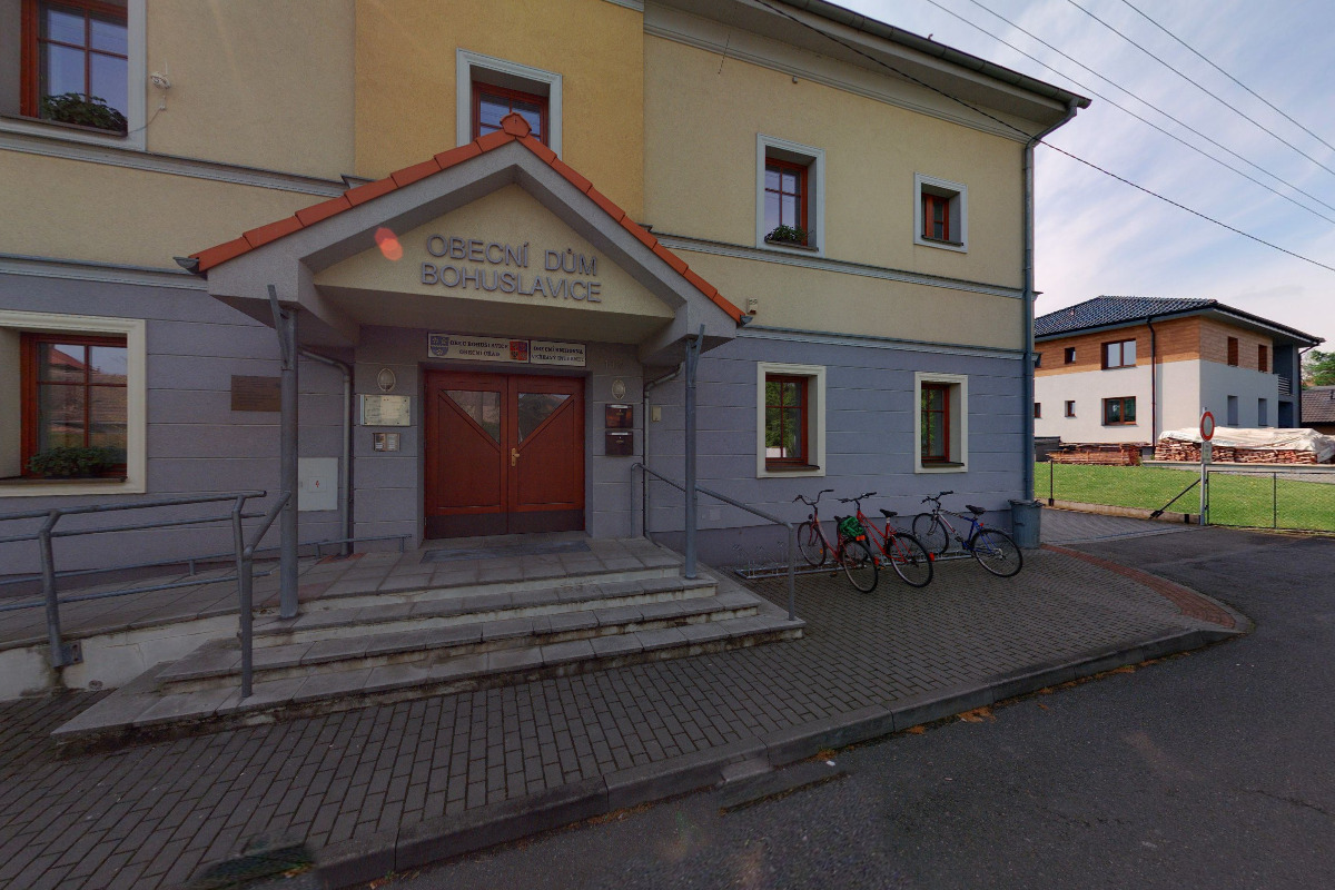 Bohuslavice - obecní úřad foto 2