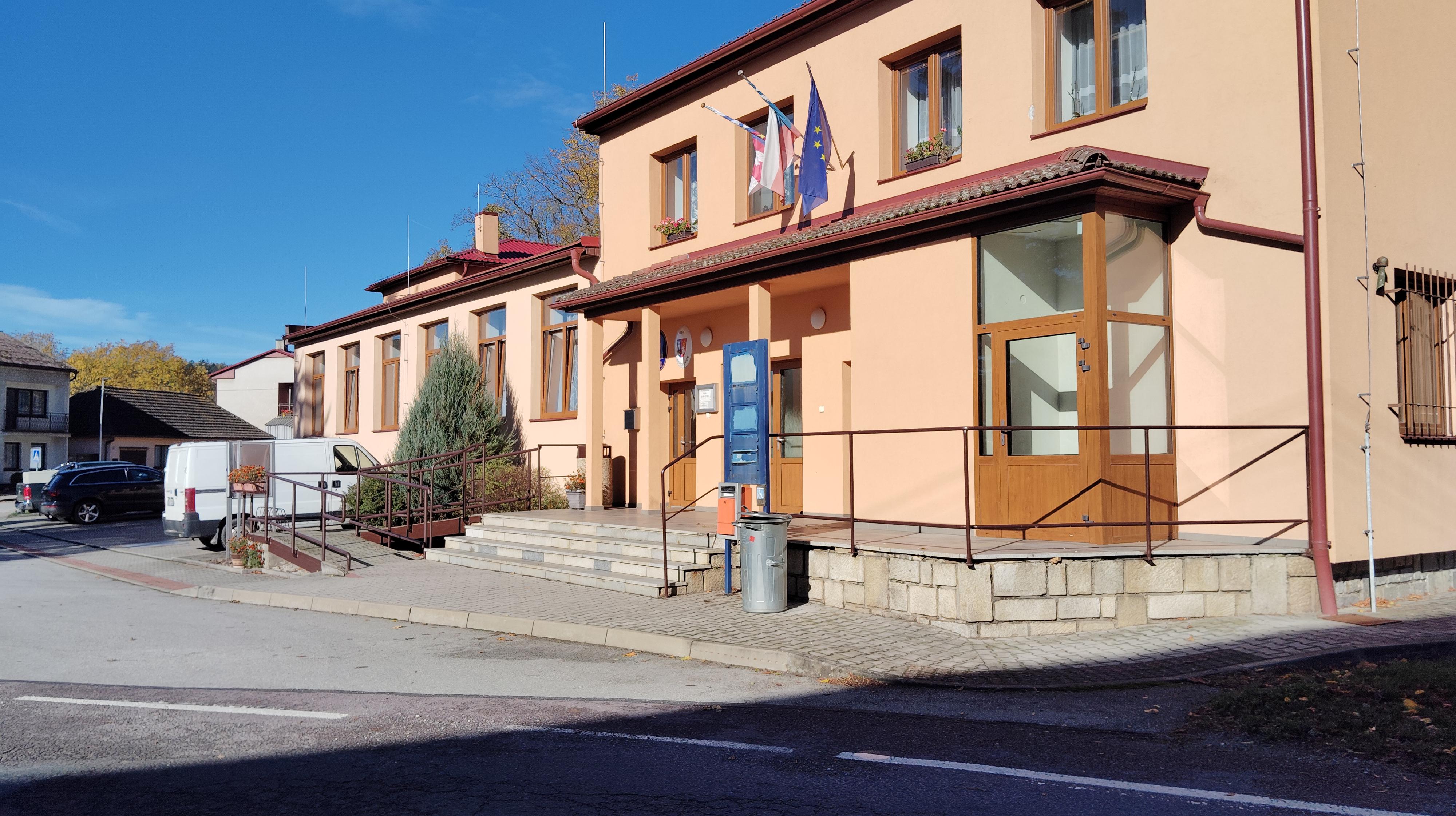 Budíškovice - obecní úřad foto 3