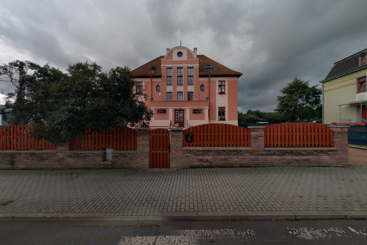 Vila Gross 2
