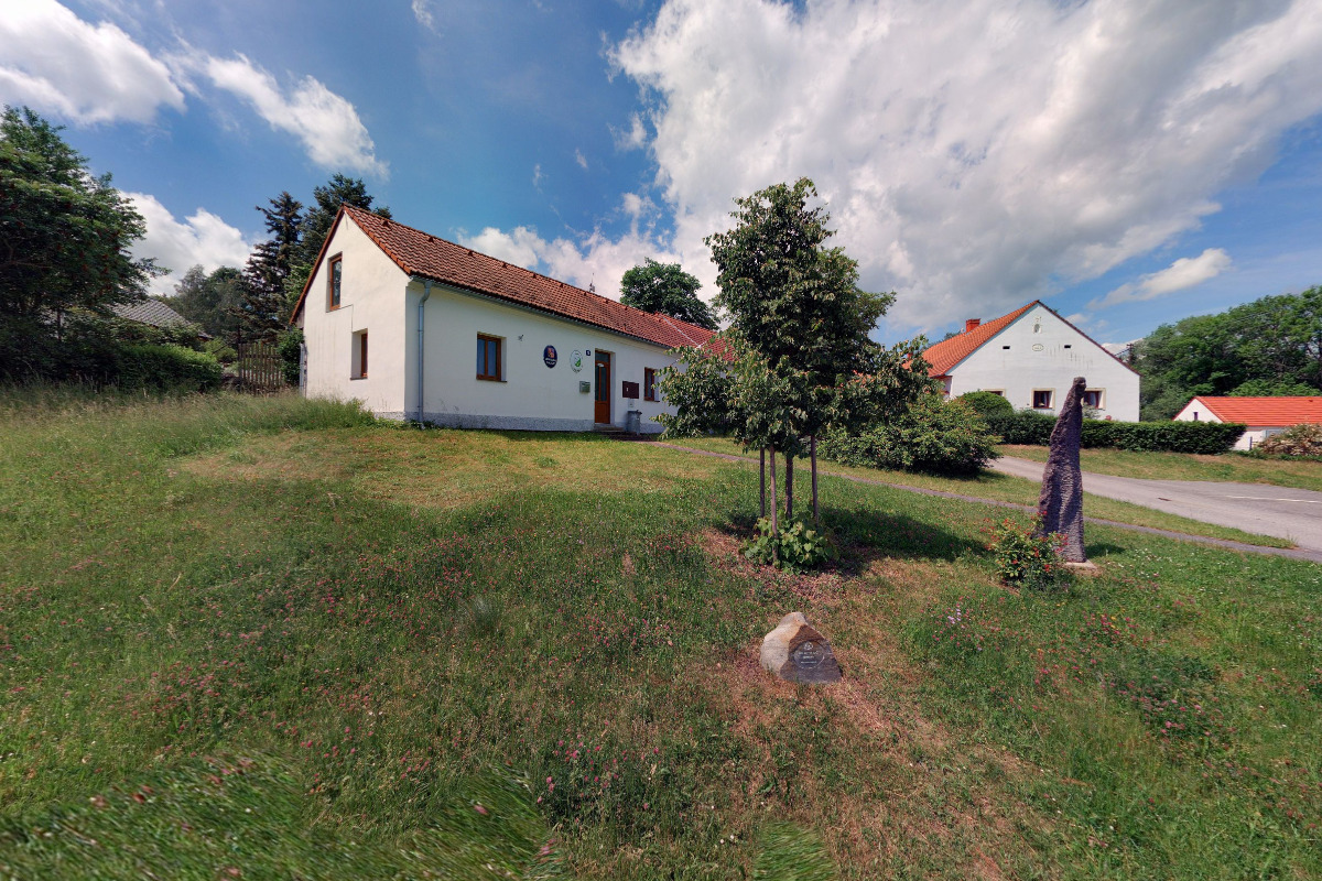 Chlumec - obecní úřad foto 3