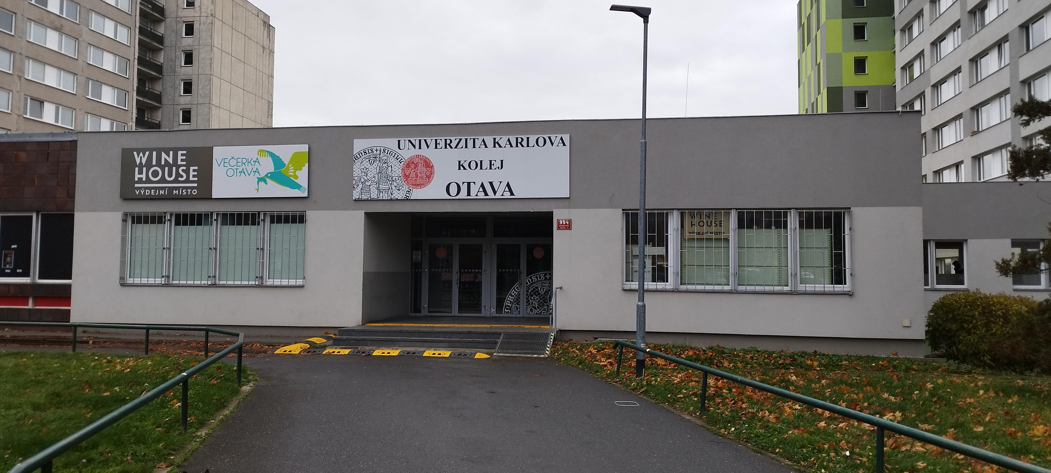Kolej Jižní Město - Otava, Univerzita Karlova