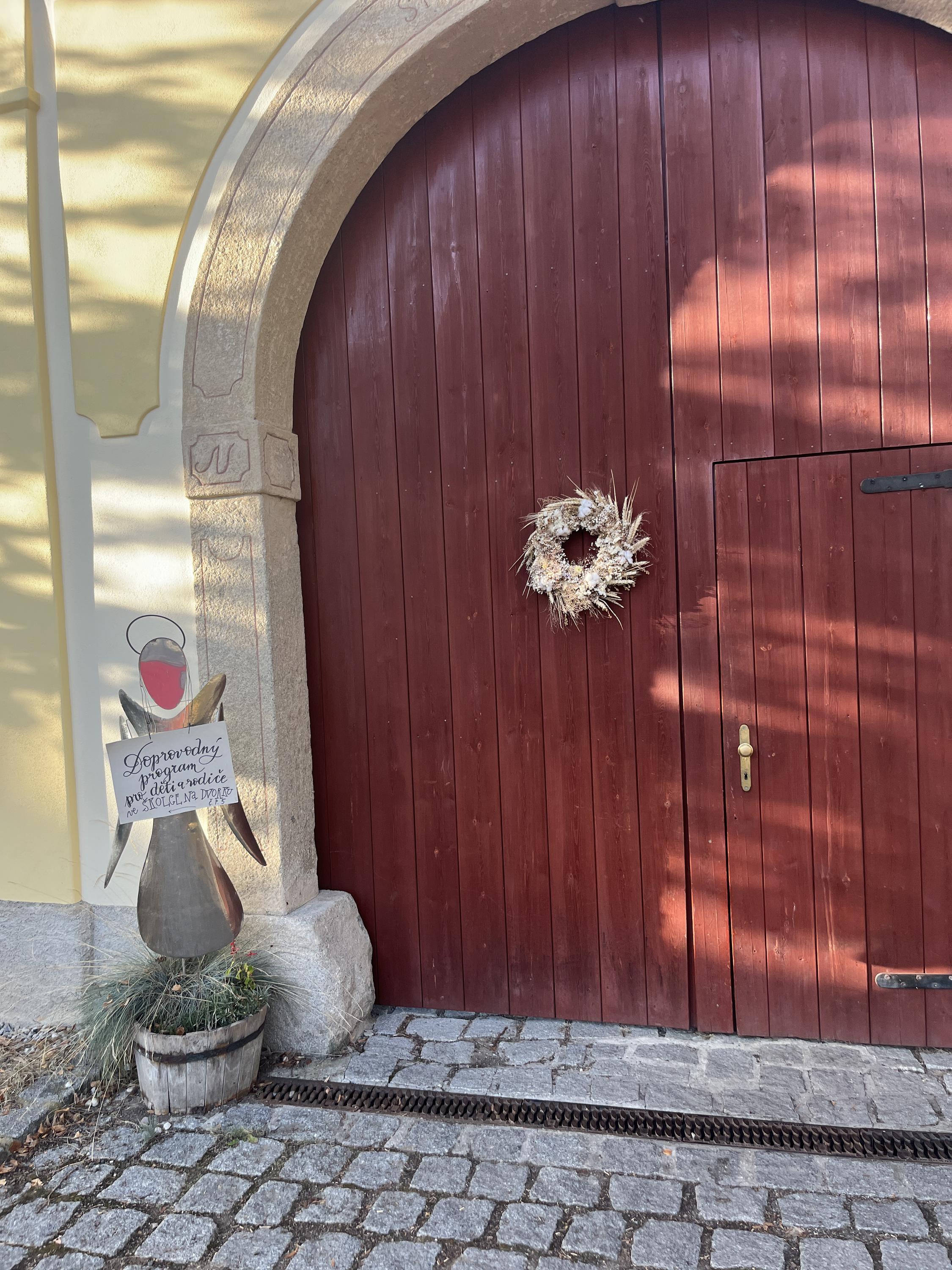 Školka Na Dvorku foto 2