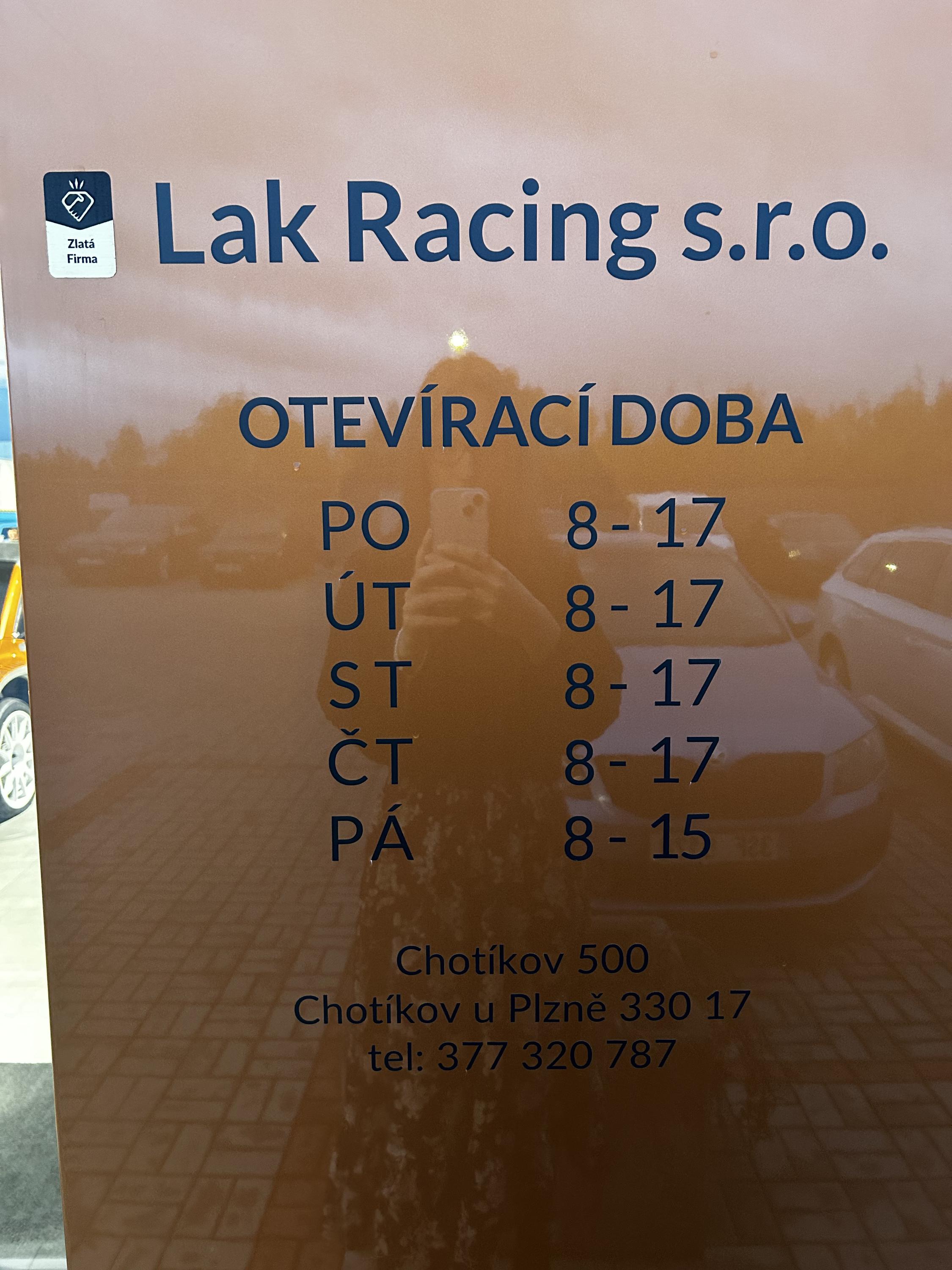 AUTOLAKOVNA - AUTOSERVIS - Lak Racing foto 3