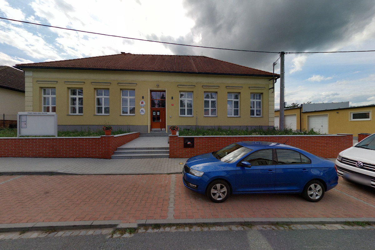 Obecní knihovna Nevřeň