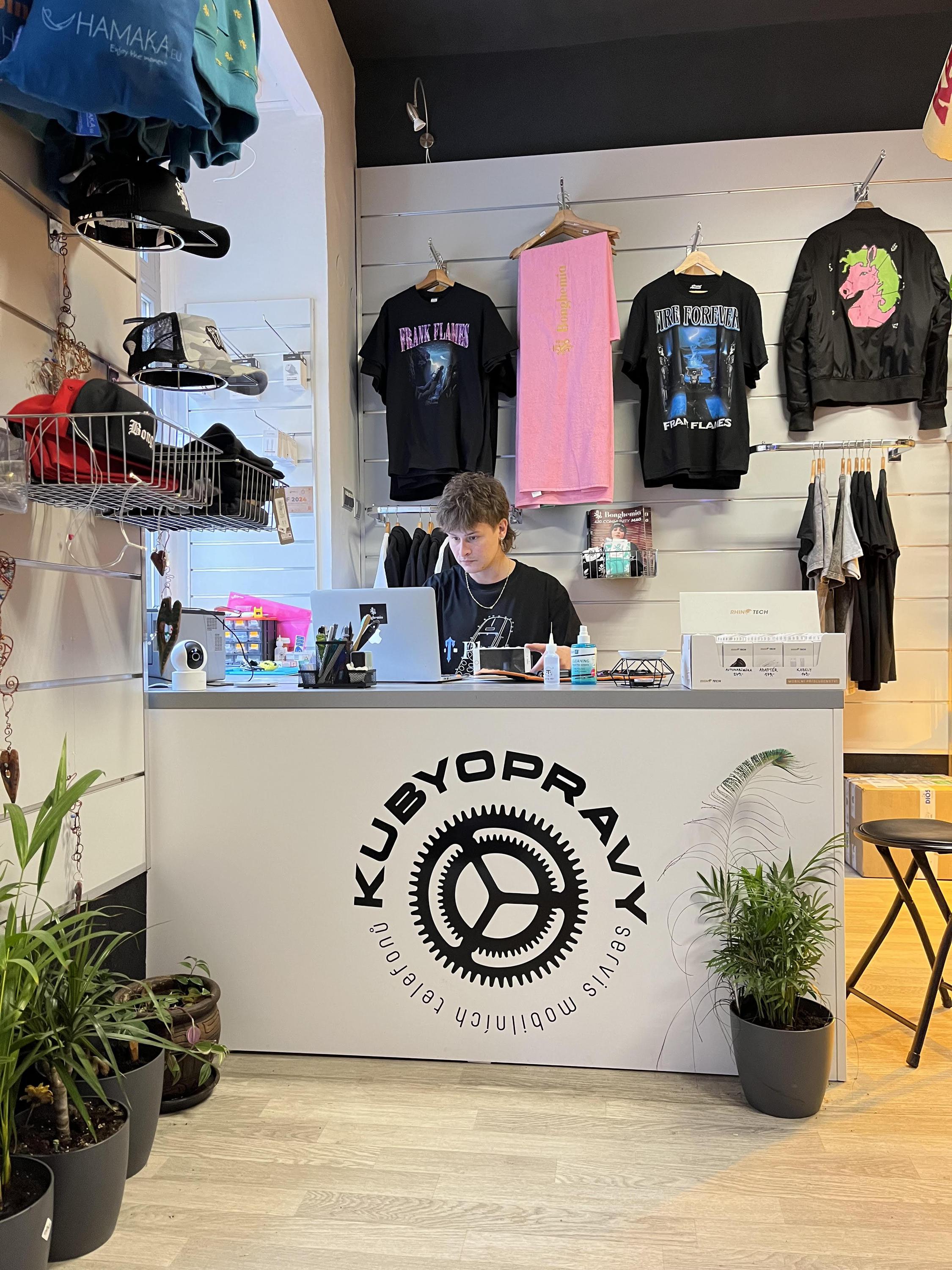 KubyOpravy - Servis mobilních telefonů foto 2