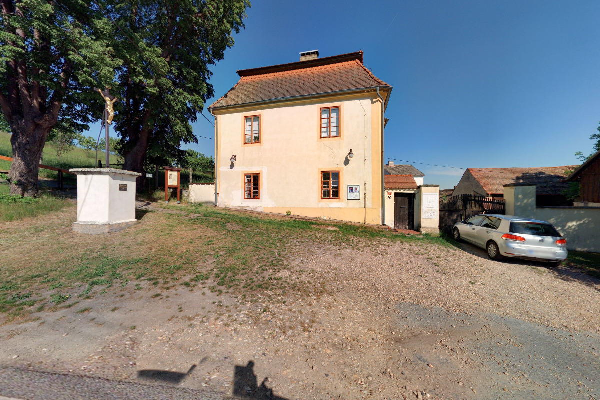 Římskokatolická farnost Mcely