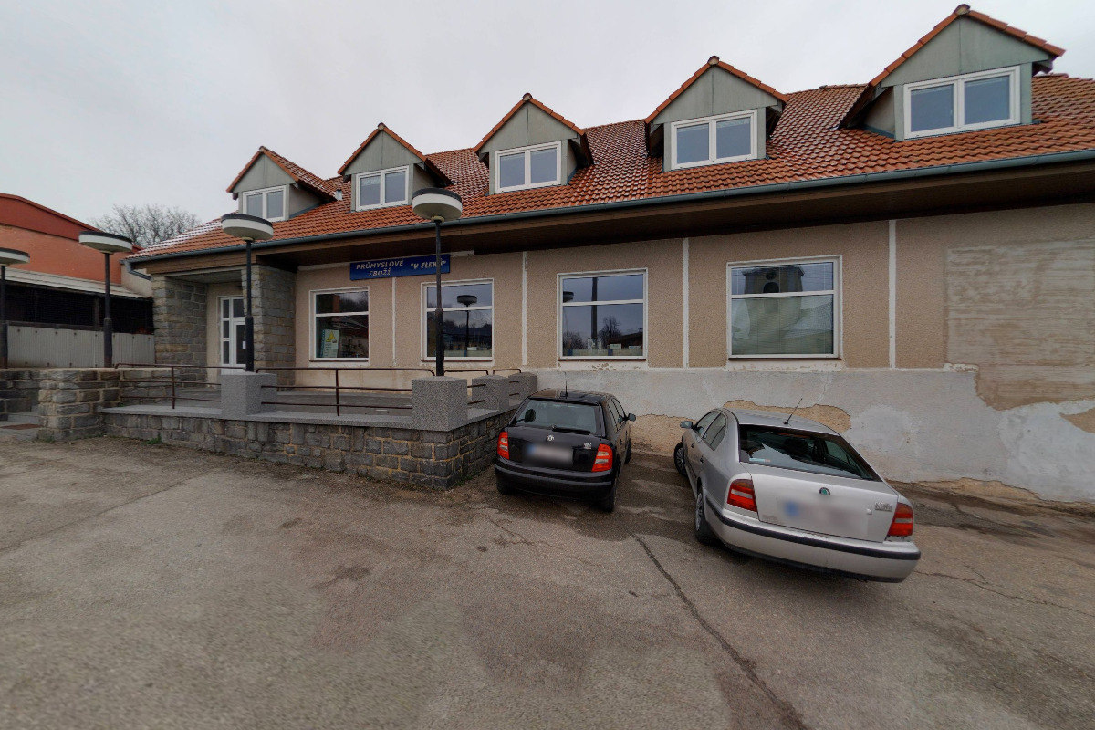 Průmyslové zboží u Fleků foto 2