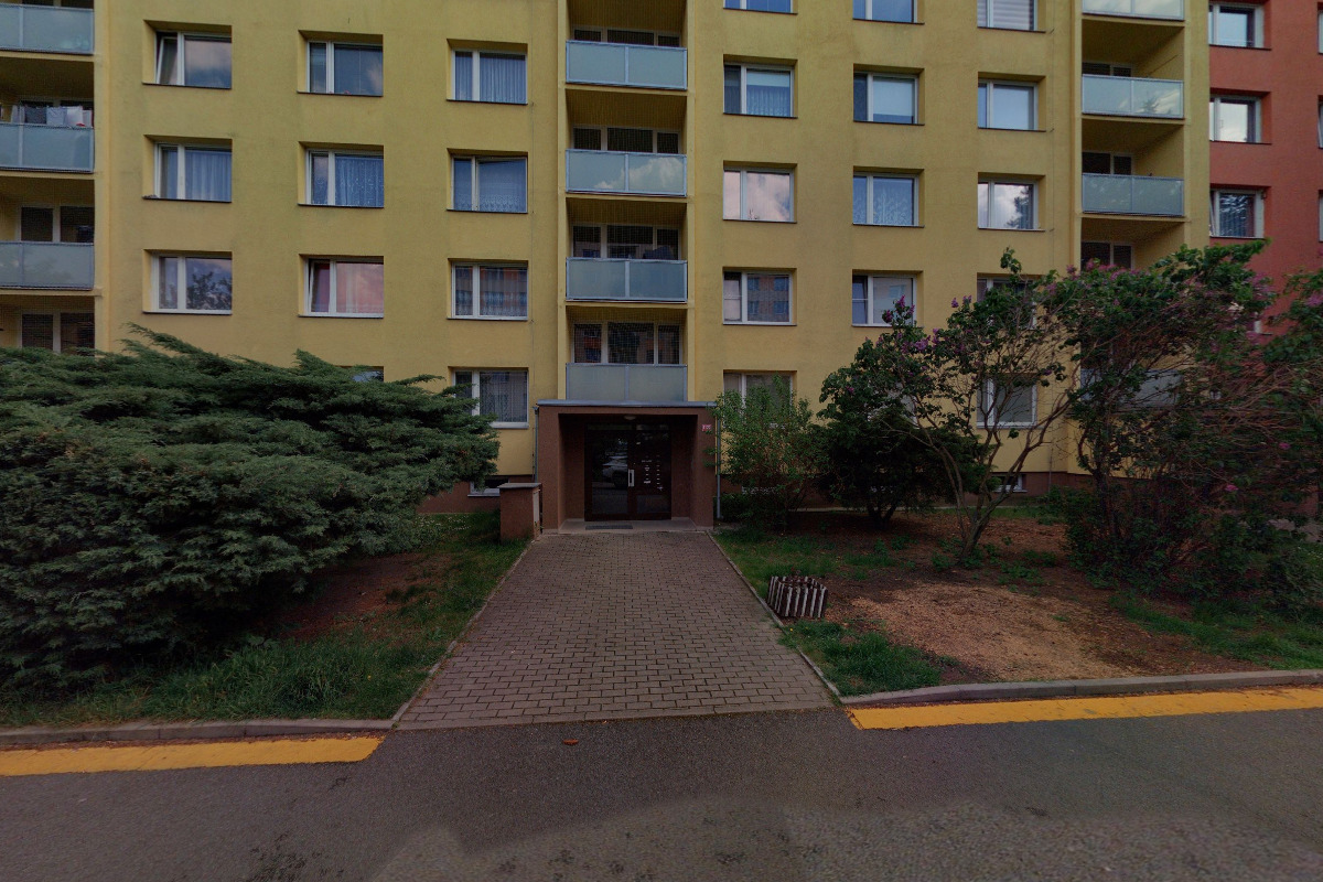 Andrea Benešová - makléř pro Vás