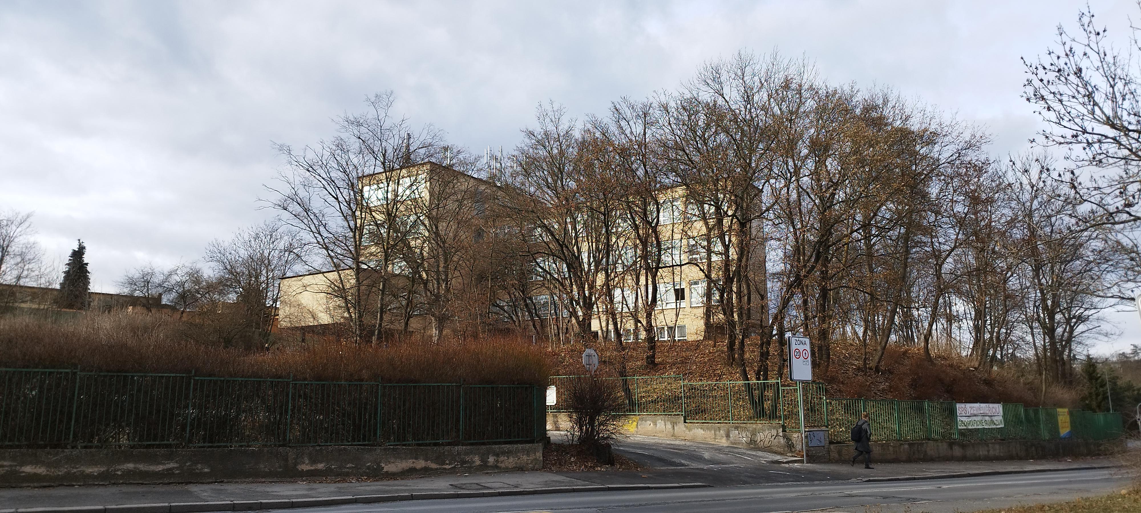 SPŠ zeměměřická a Geografické gymnázium Praha foto 3