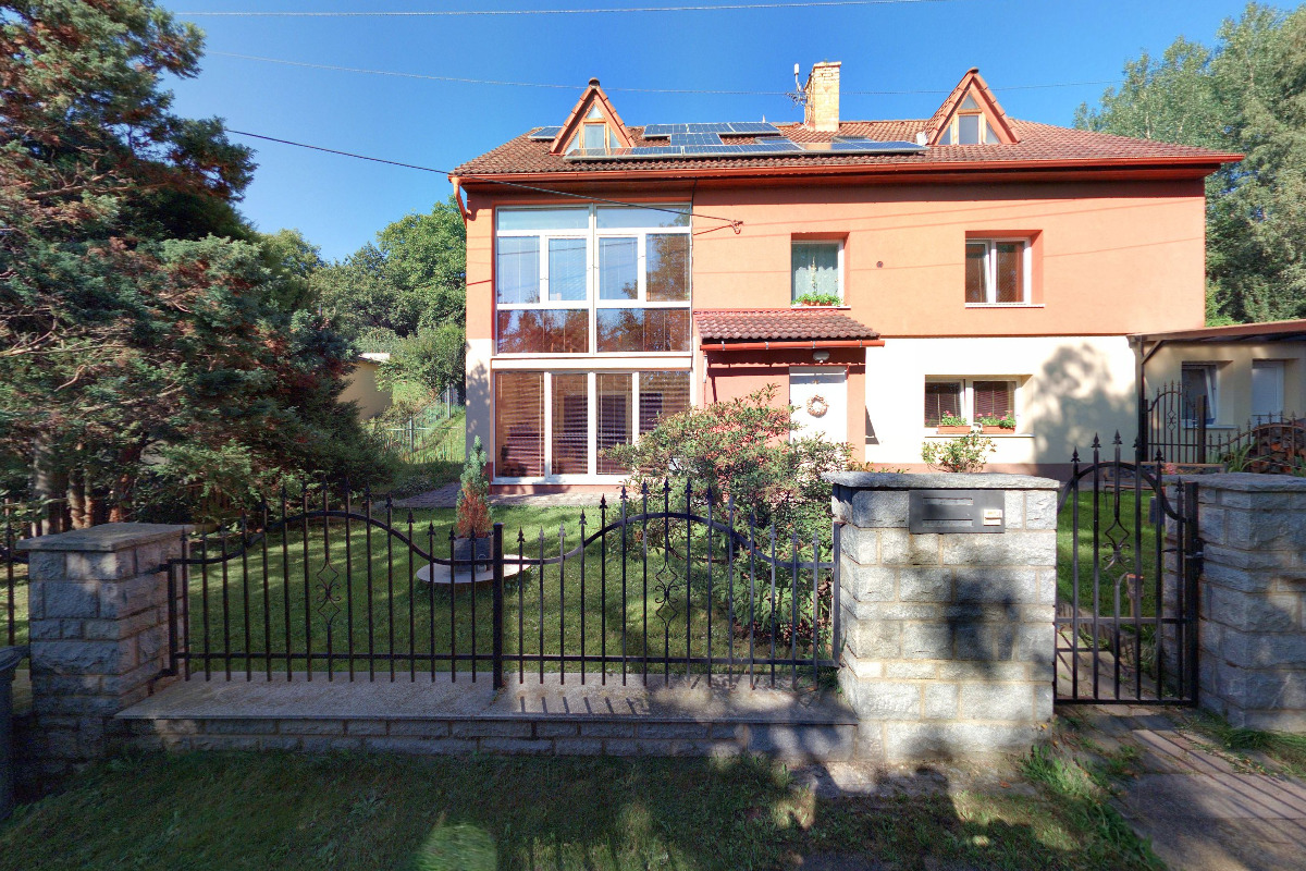 SPOSMASTAV s.r.o. - úklidové služby